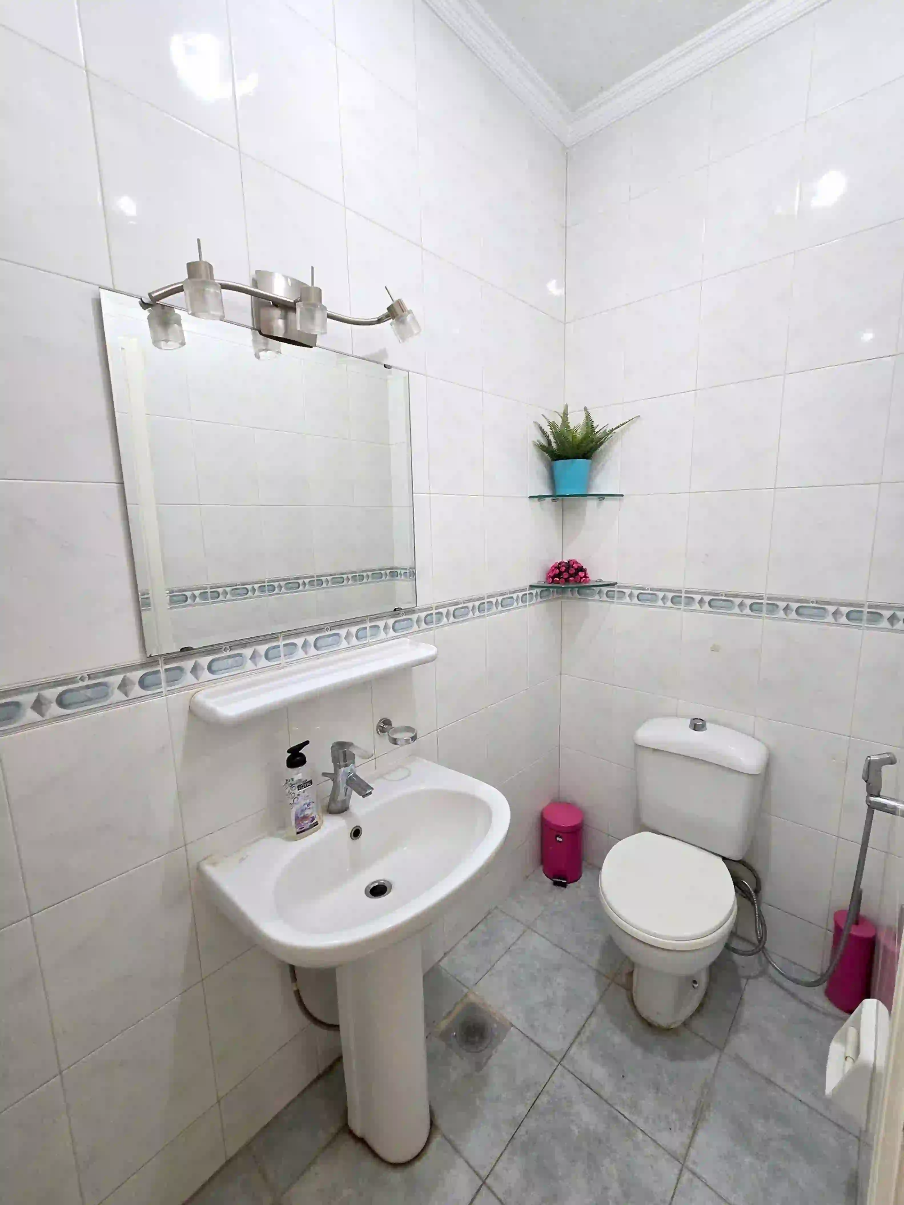 For rent Abdoun Apartment - Image 11