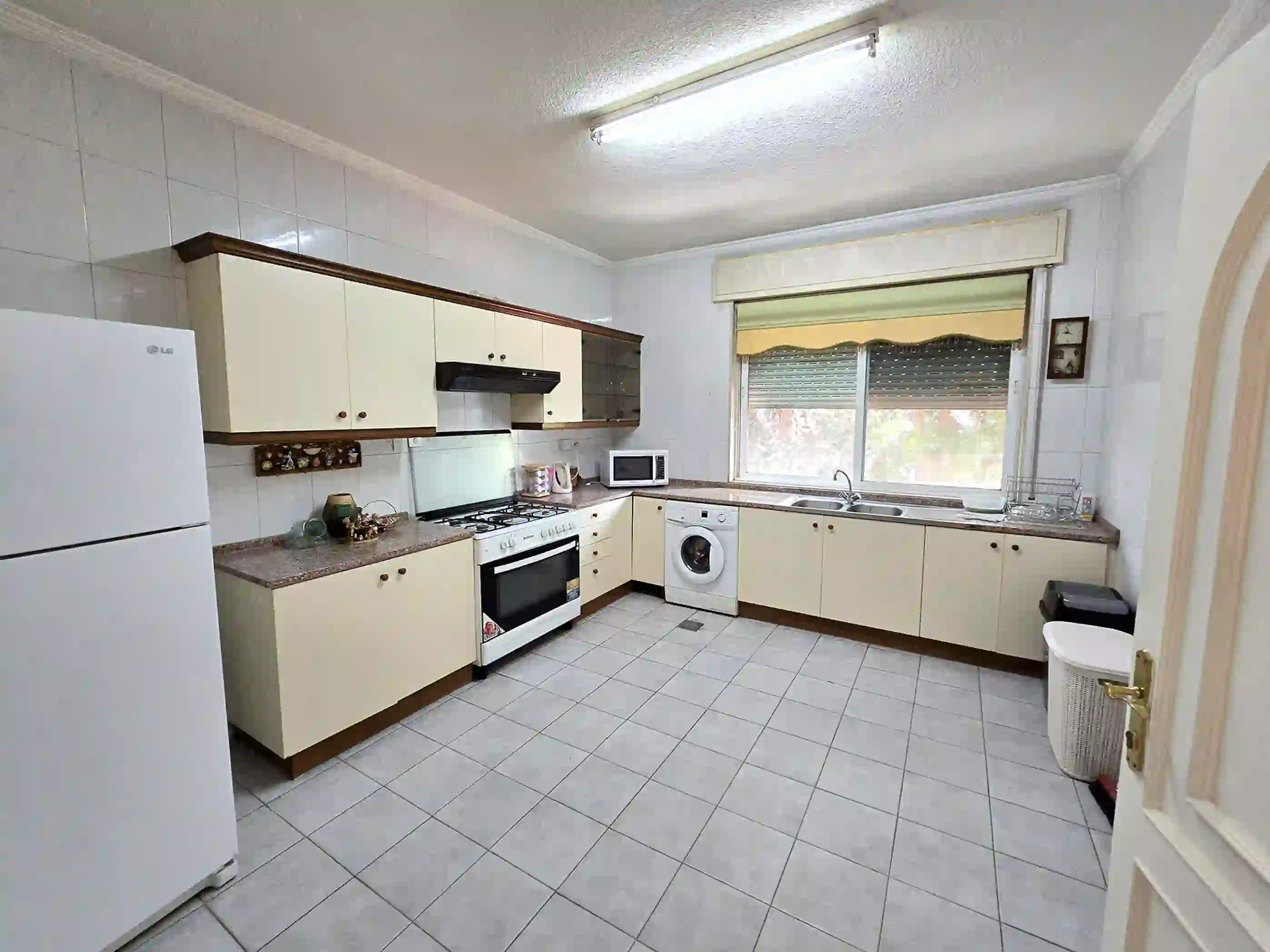 For rent Abdoun Apartment - Image 4