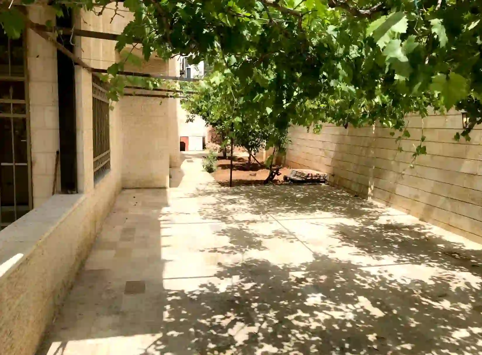 For rent Dabouq Apartment - Image 2