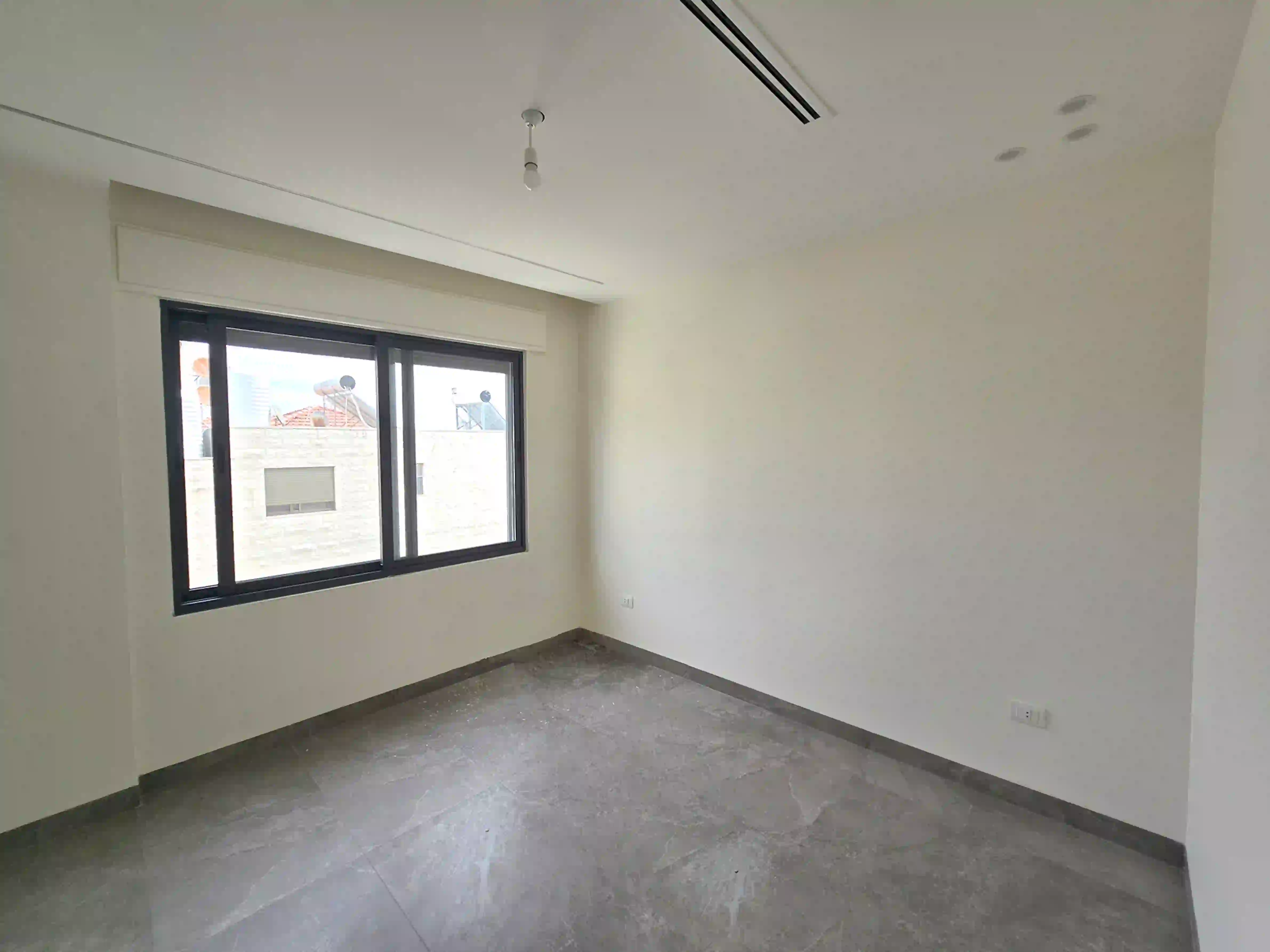 For rent Um Uthaina Apartment - Image 4