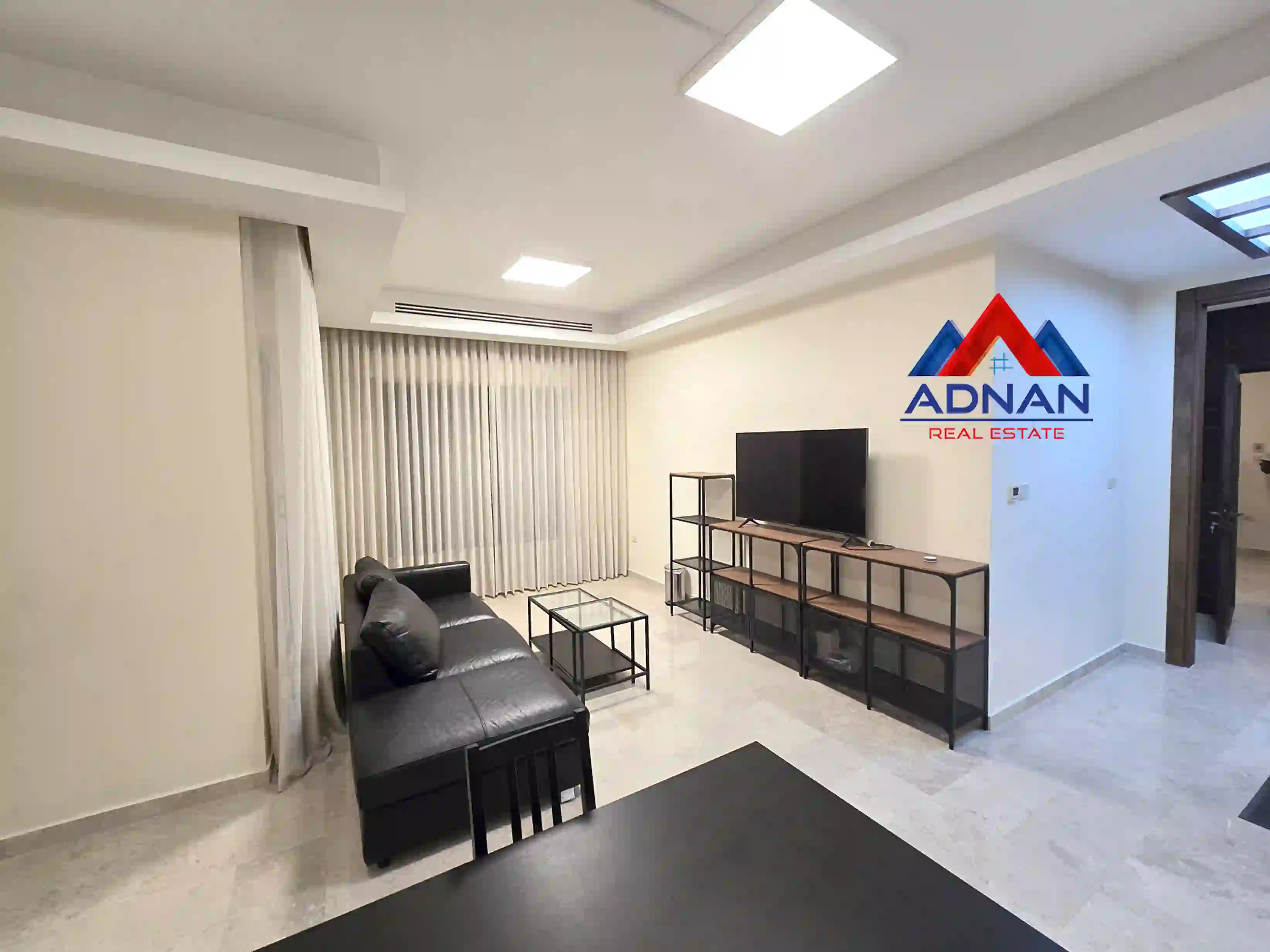 For sale 5th Circle Apartment - Image 1