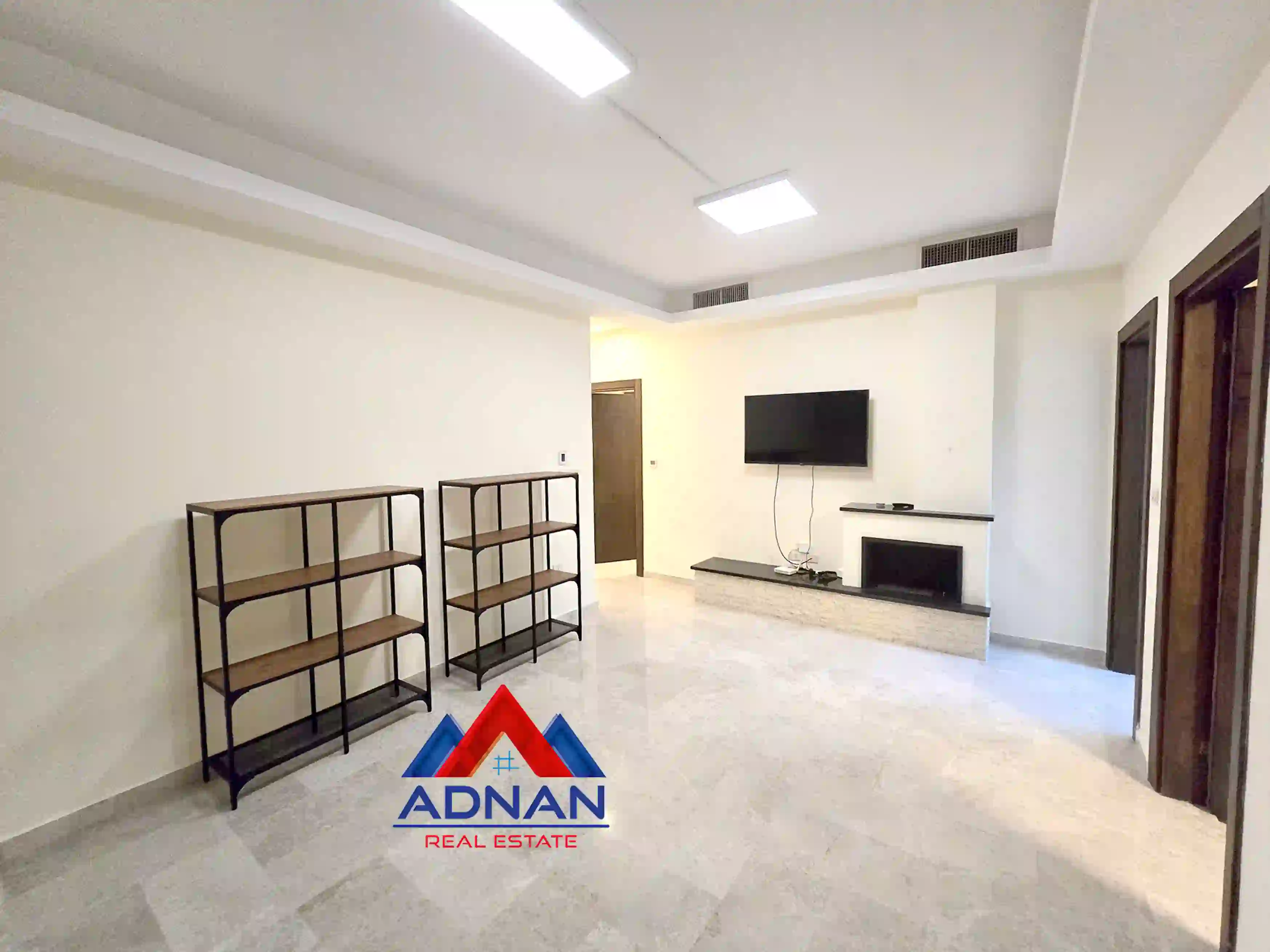 For sale 5th Circle Apartment - Image 2