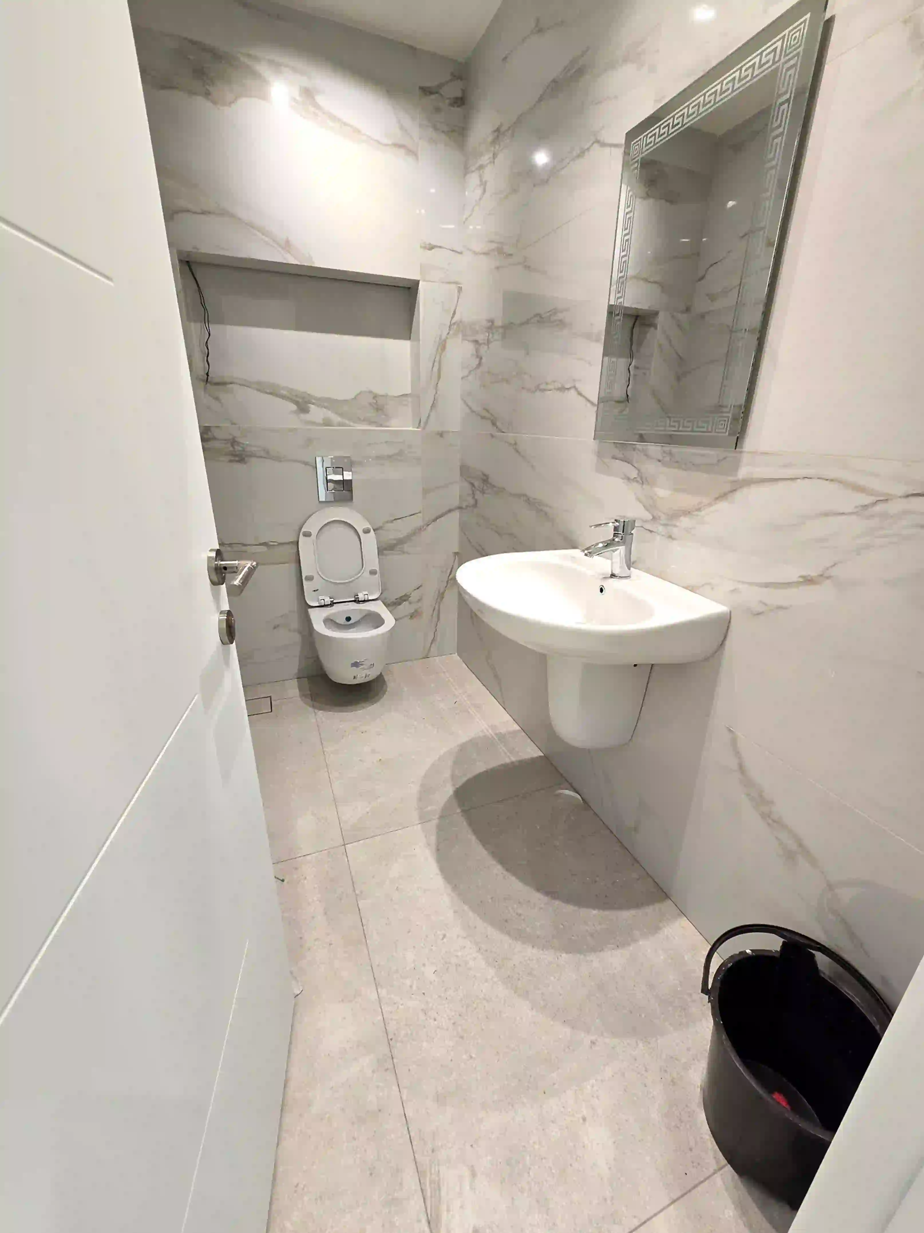 للايجار عبدون شقة - Image 9