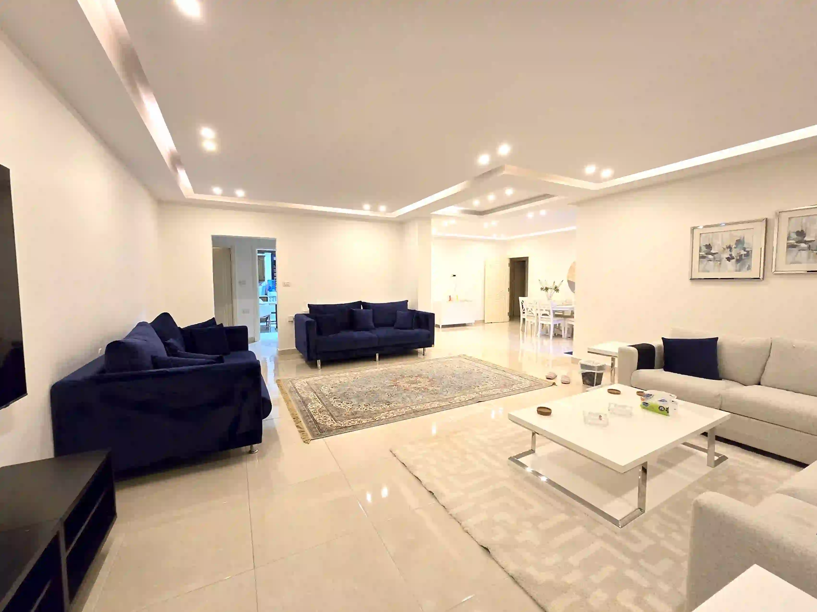 للايجار عبدون شقة - Image 1