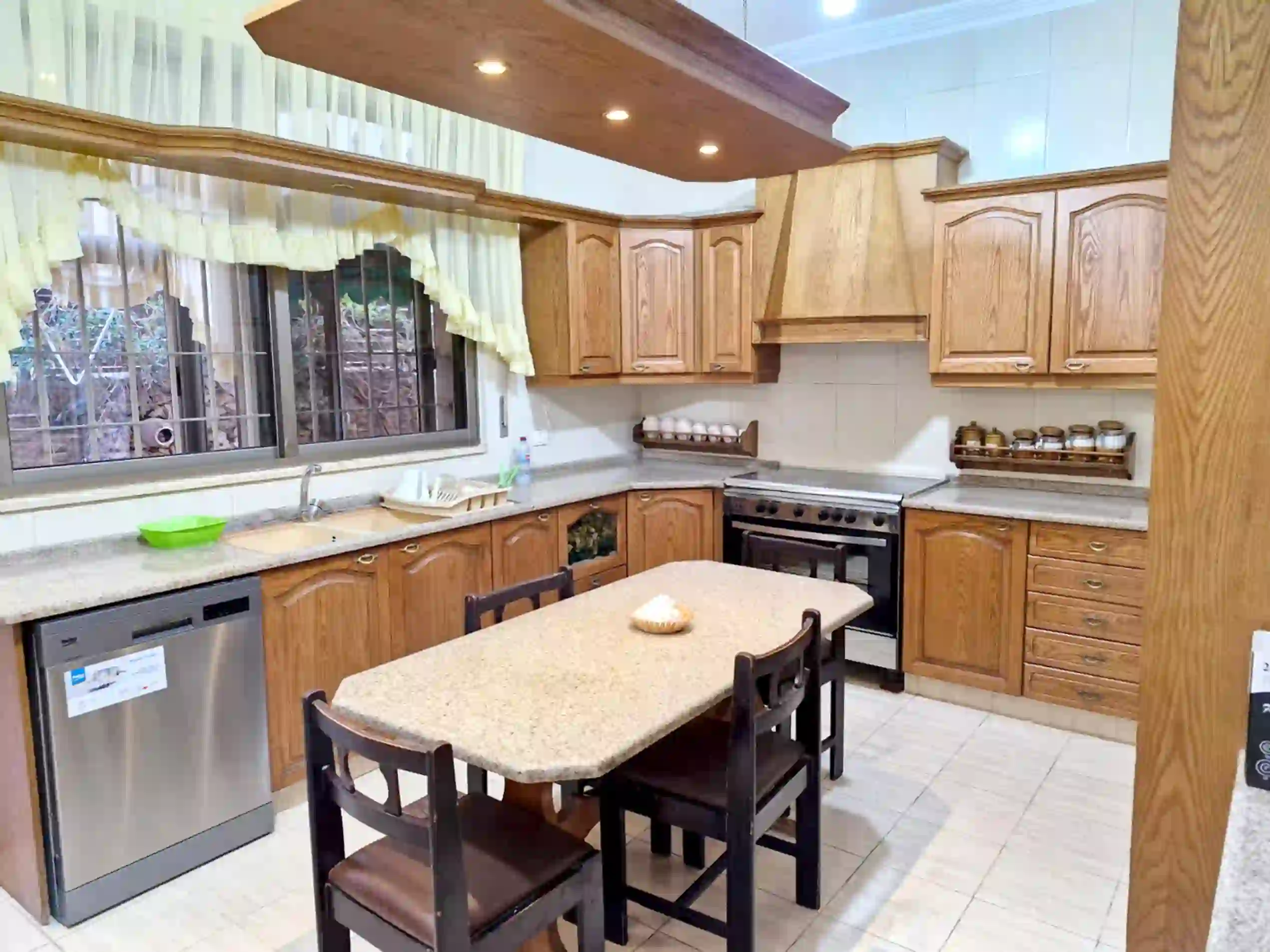 For rent Swefieh Apartment - Image 4