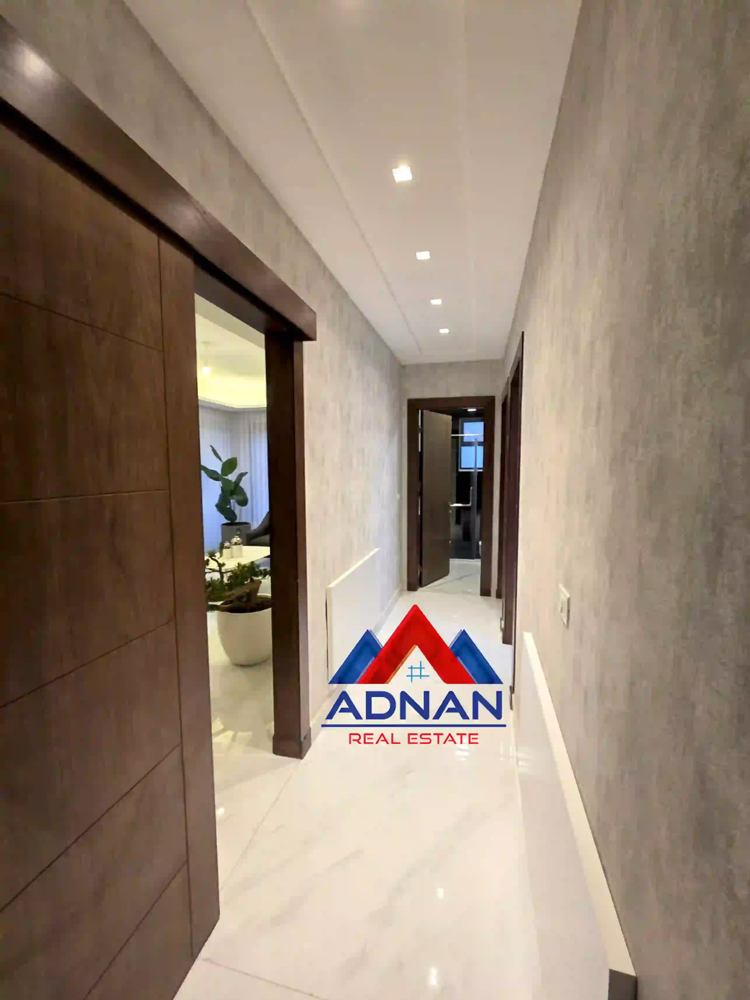 For rent Deir Ghbar Apartment - Image 7