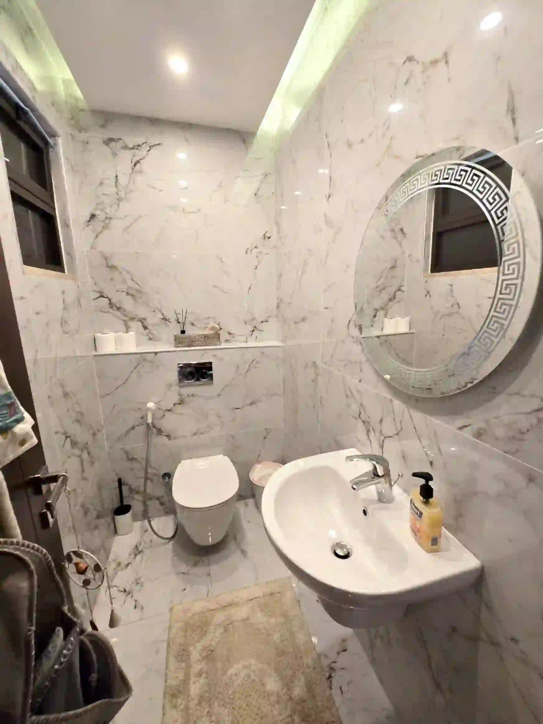 For rent Deir Ghbar Apartment - Image 10