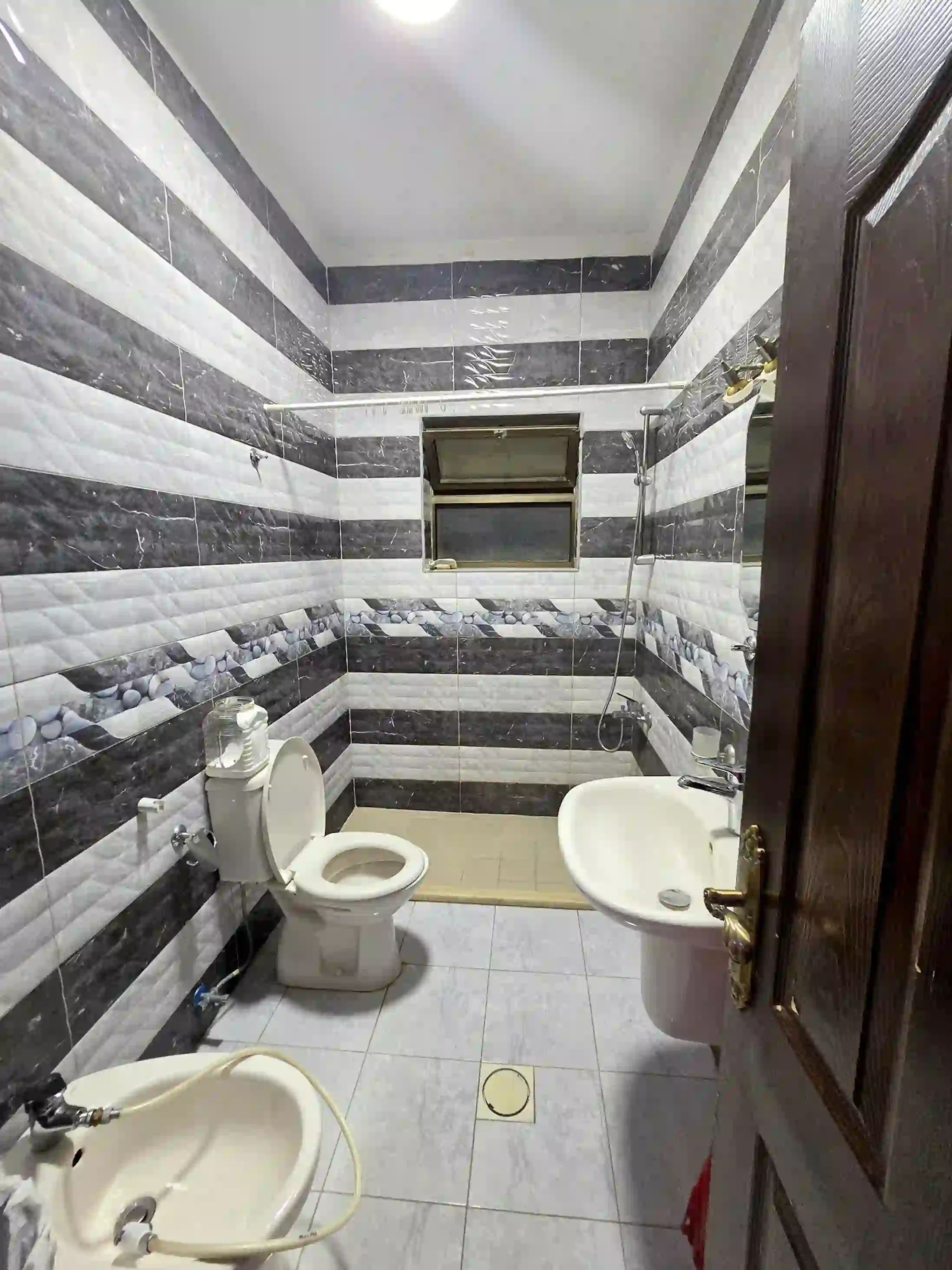 للايجار أم أذينة شقة - Image 10