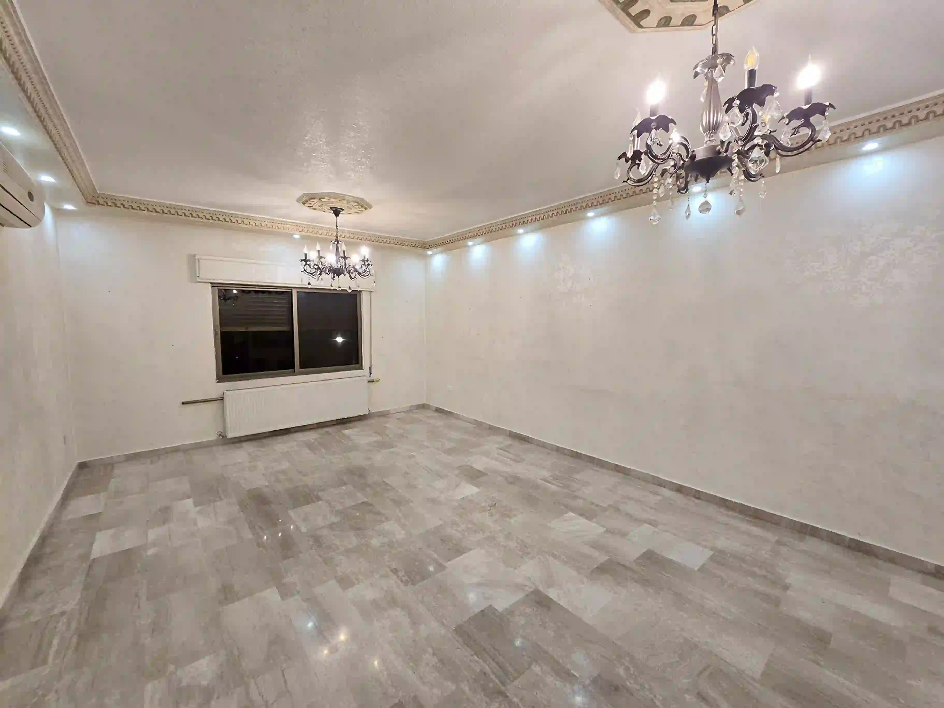 For sale Um Uthaina Apartment - Image 1