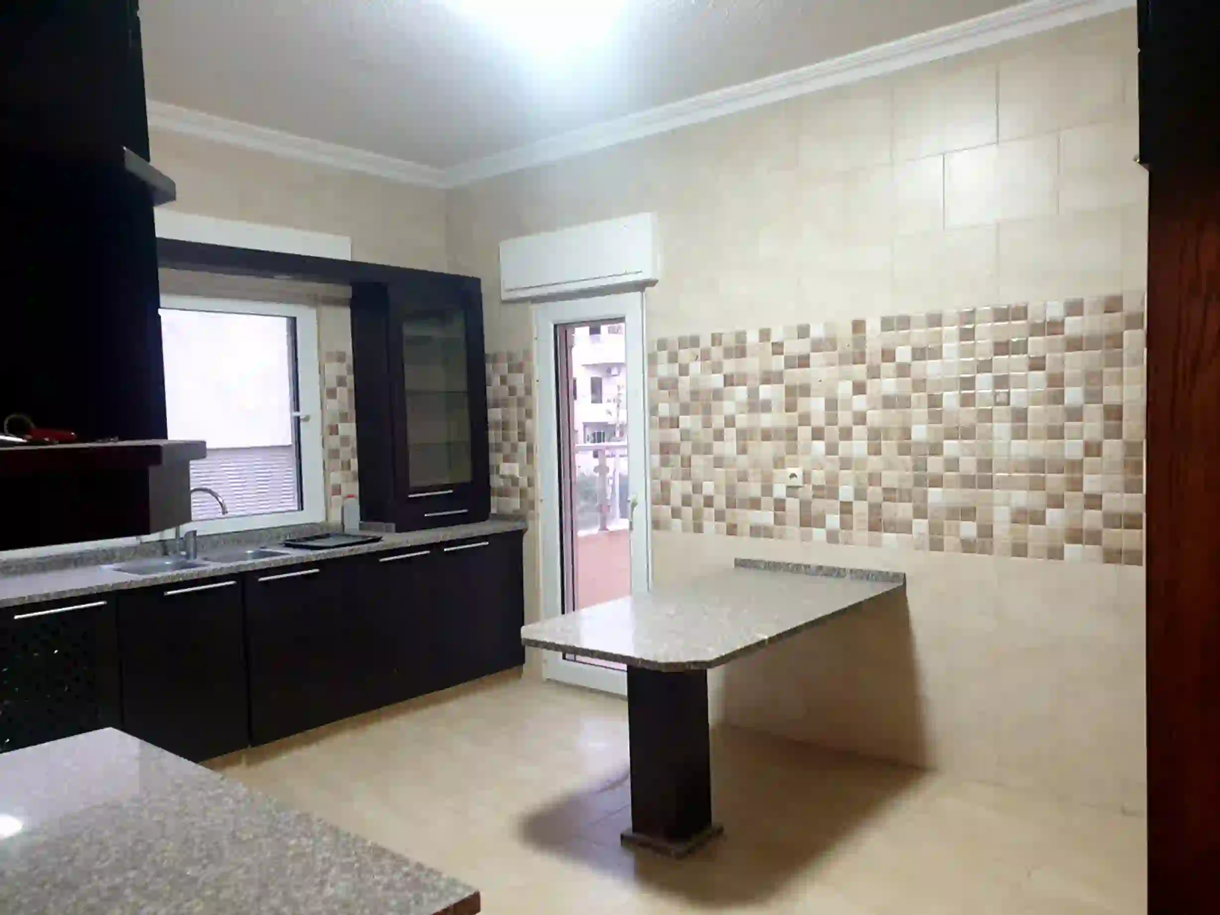 For rent Al Rabieh Apartment - Image 5