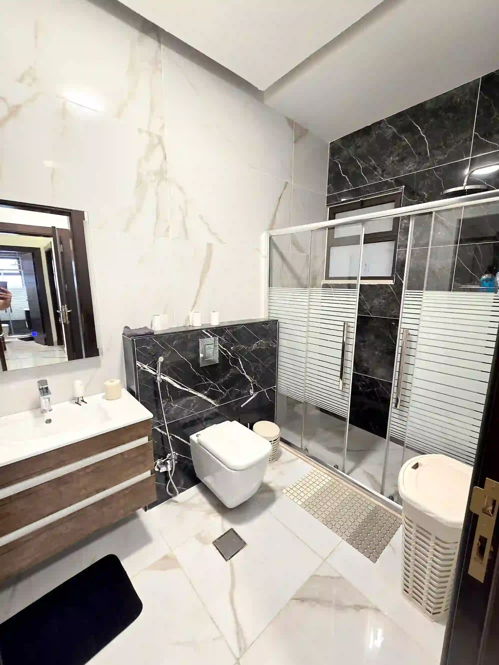 For rent 7th Circle Apartment - Image 13