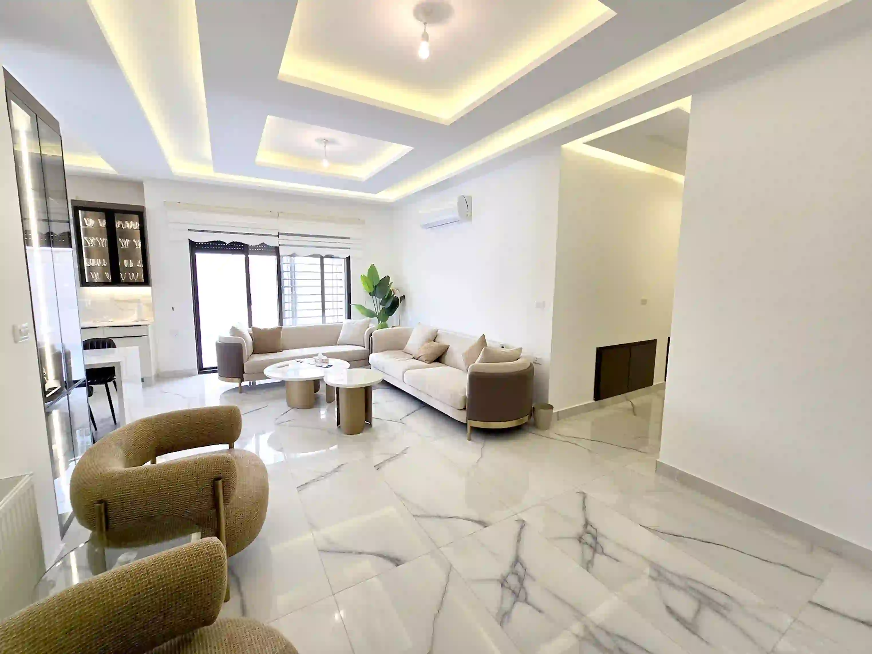 For rent 7th Circle Apartment - Image 2