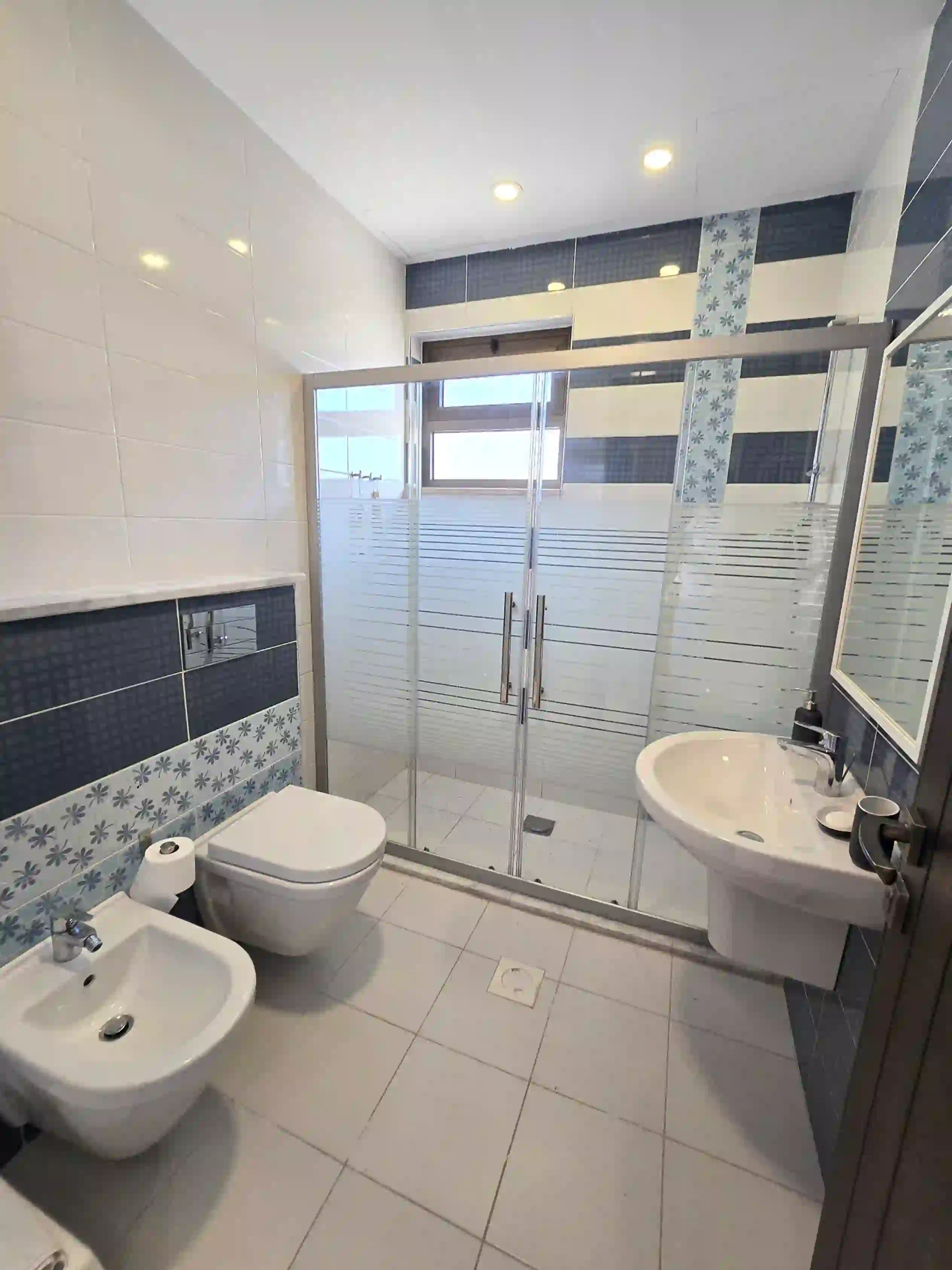 For rent Jabal Amman Apartment - Image 12