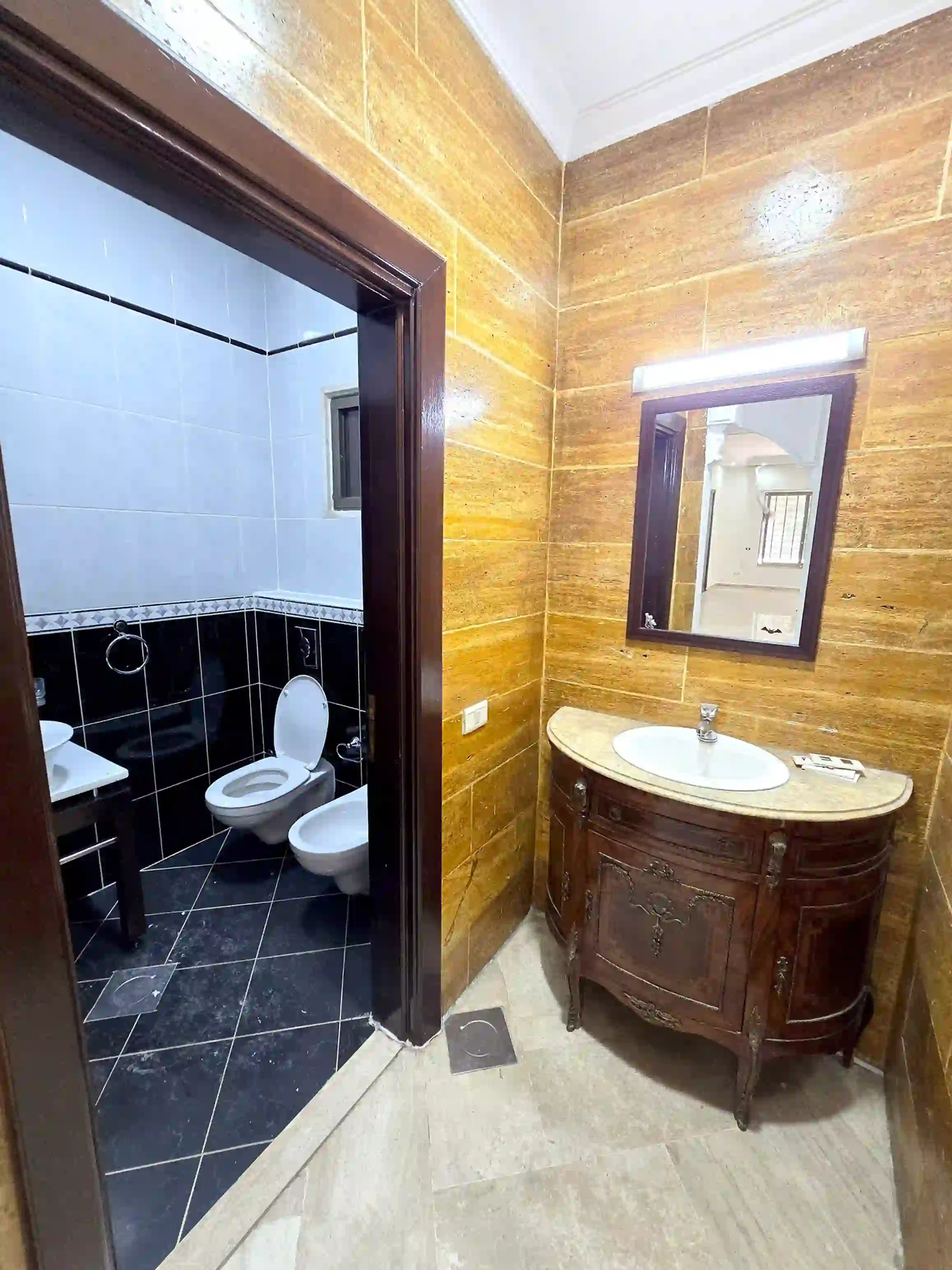 For rent Abdoun Apartment - Image 12