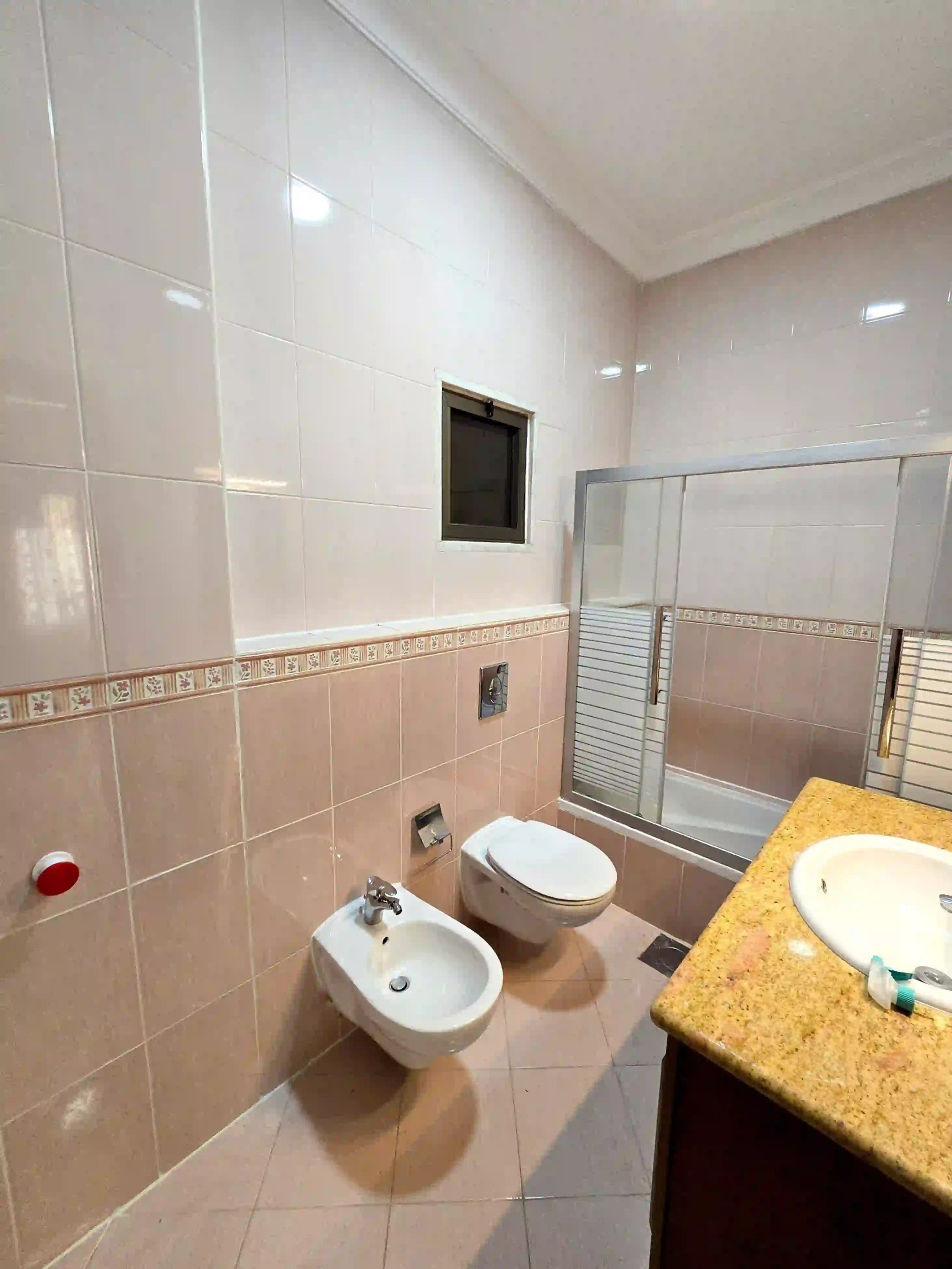 For rent Abdoun Apartment - Image 13