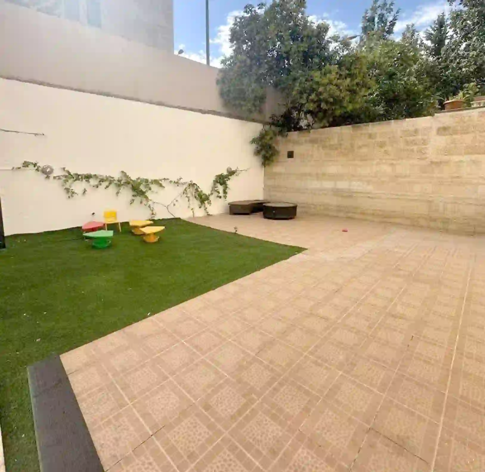 للايجار جبل عمان شقة - Image 1