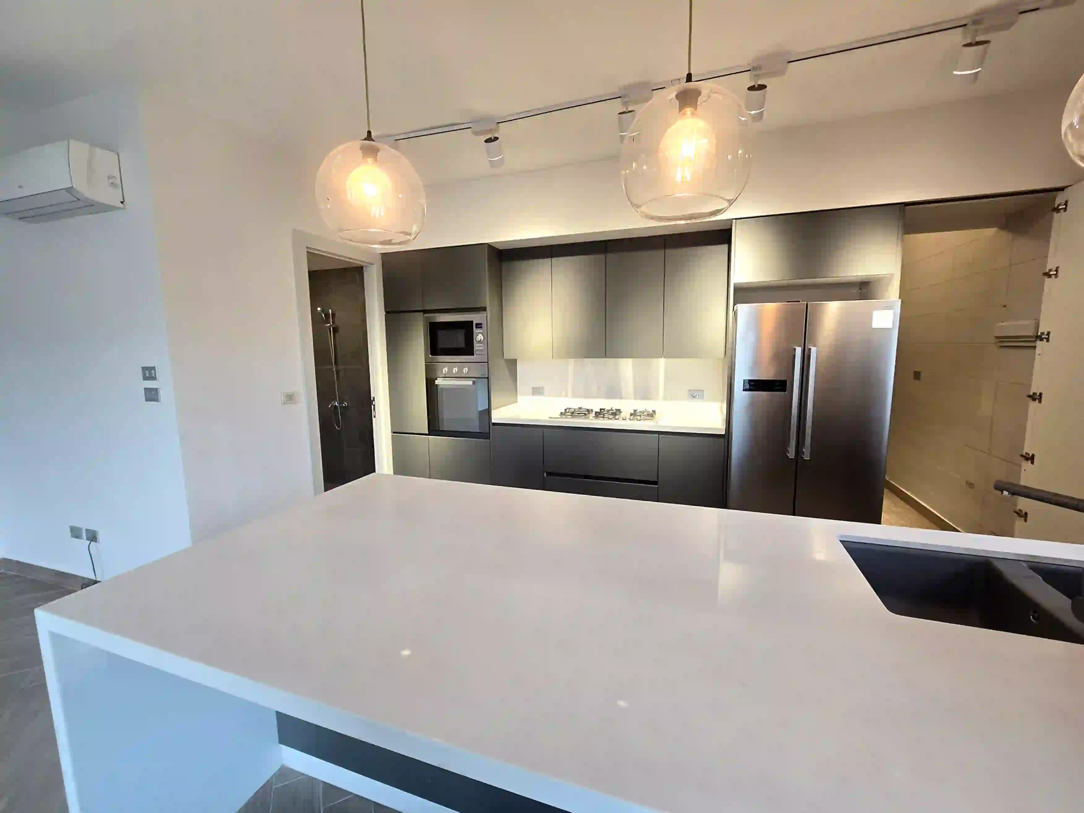 For rent Deir Ghbar Apartment - Image 7