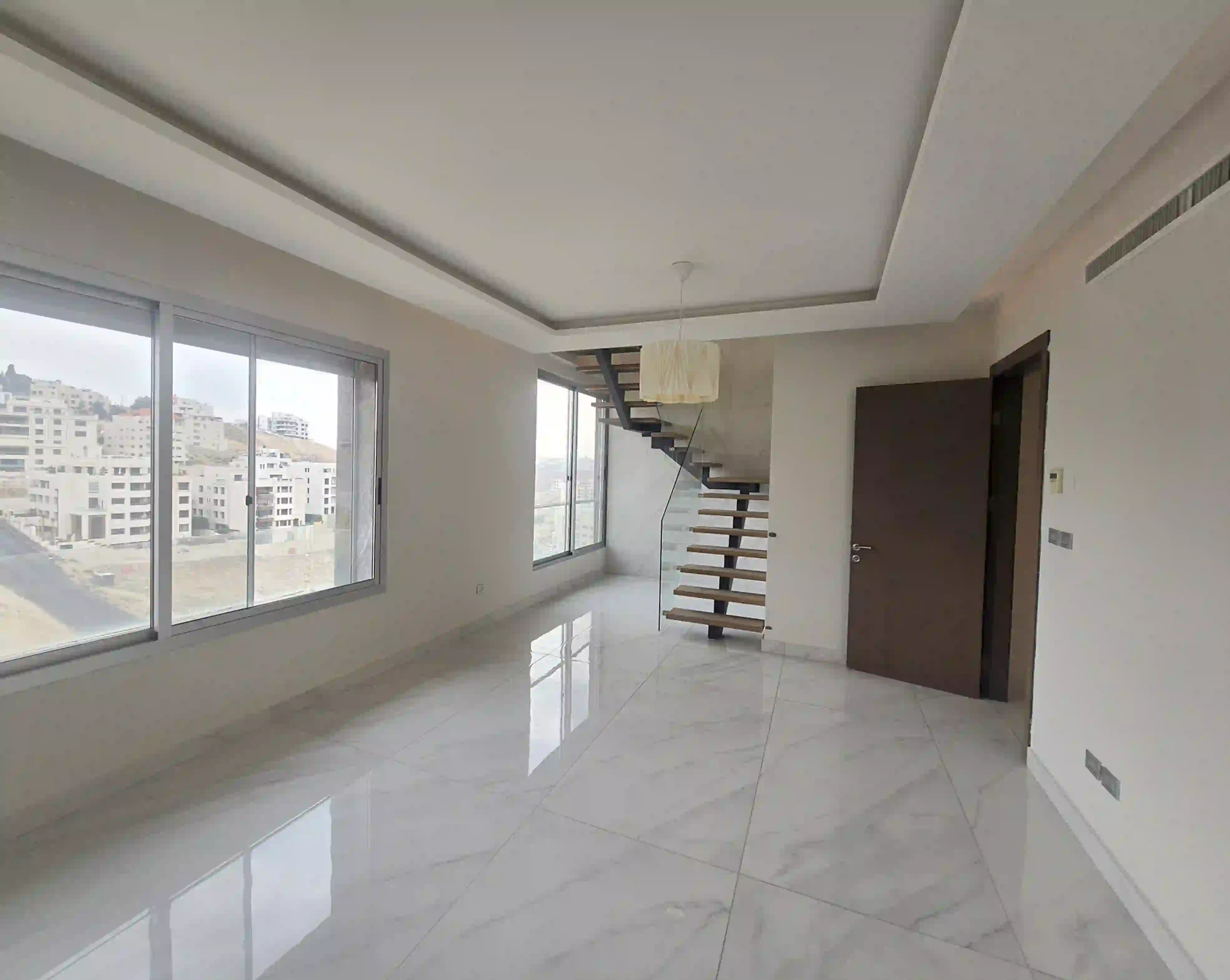 For rent Deir Ghbar Apartment - Image 4