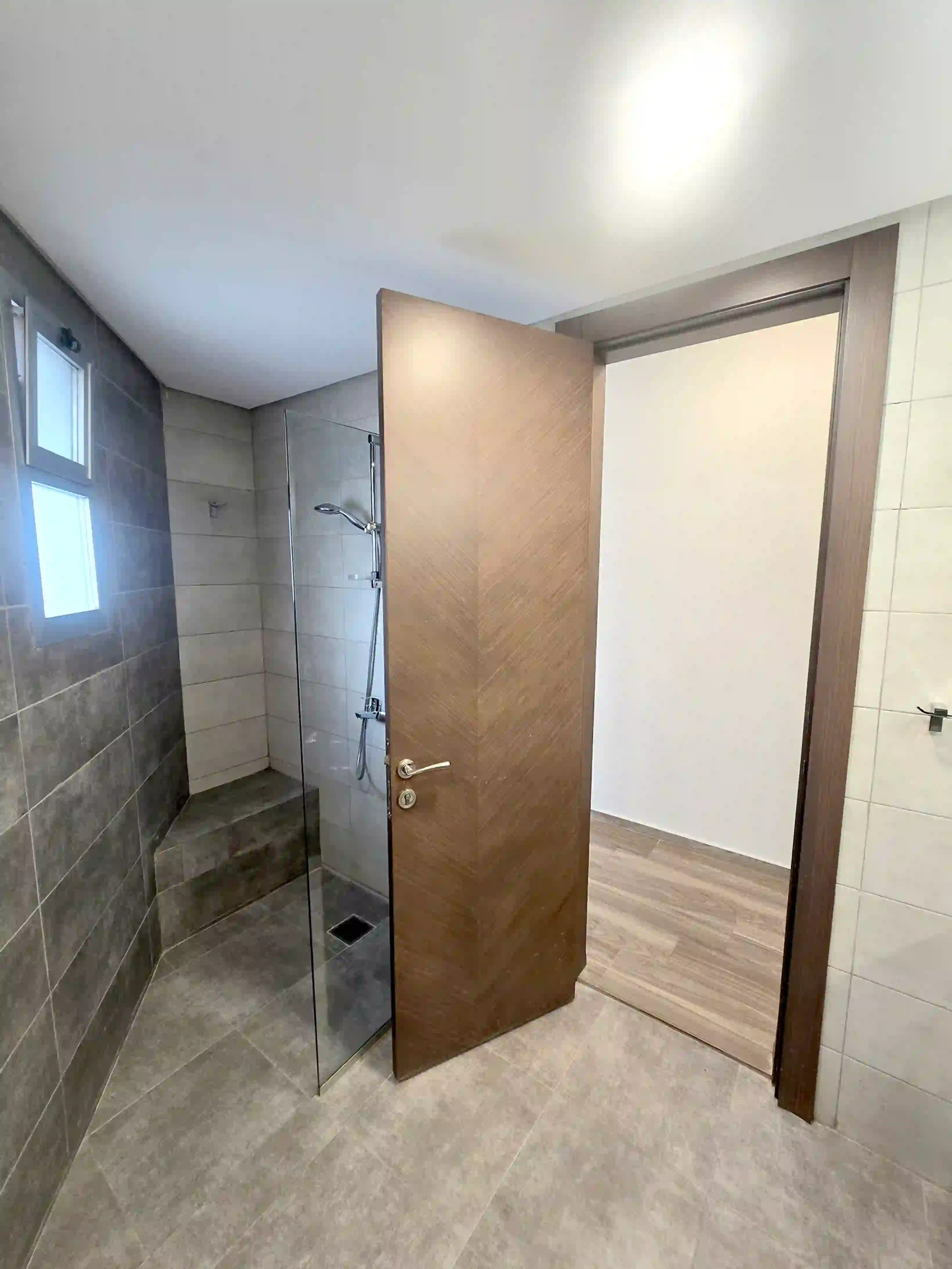 For rent Deir Ghbar Apartment - Image 16