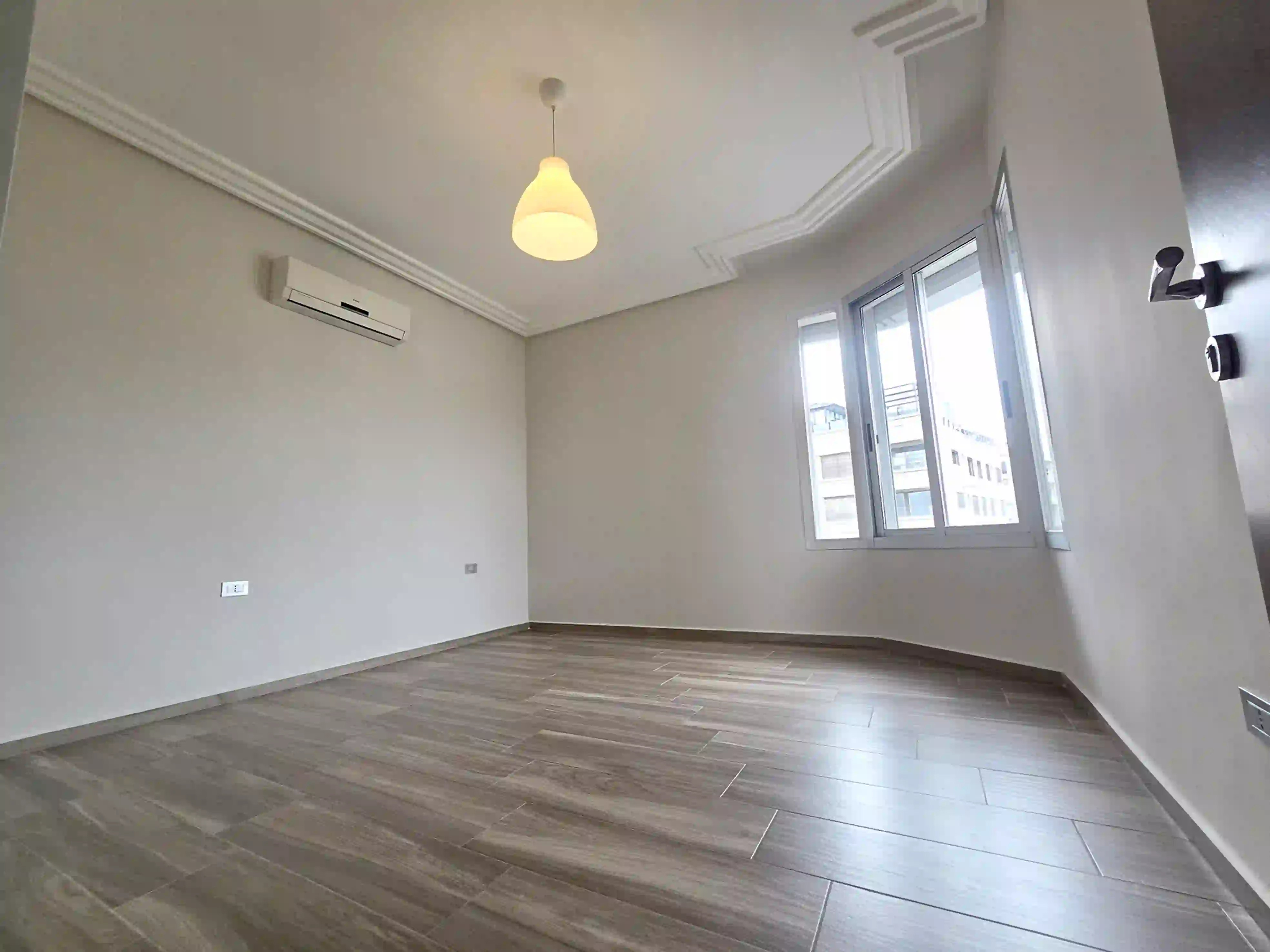 For rent Deir Ghbar Apartment - Image 9