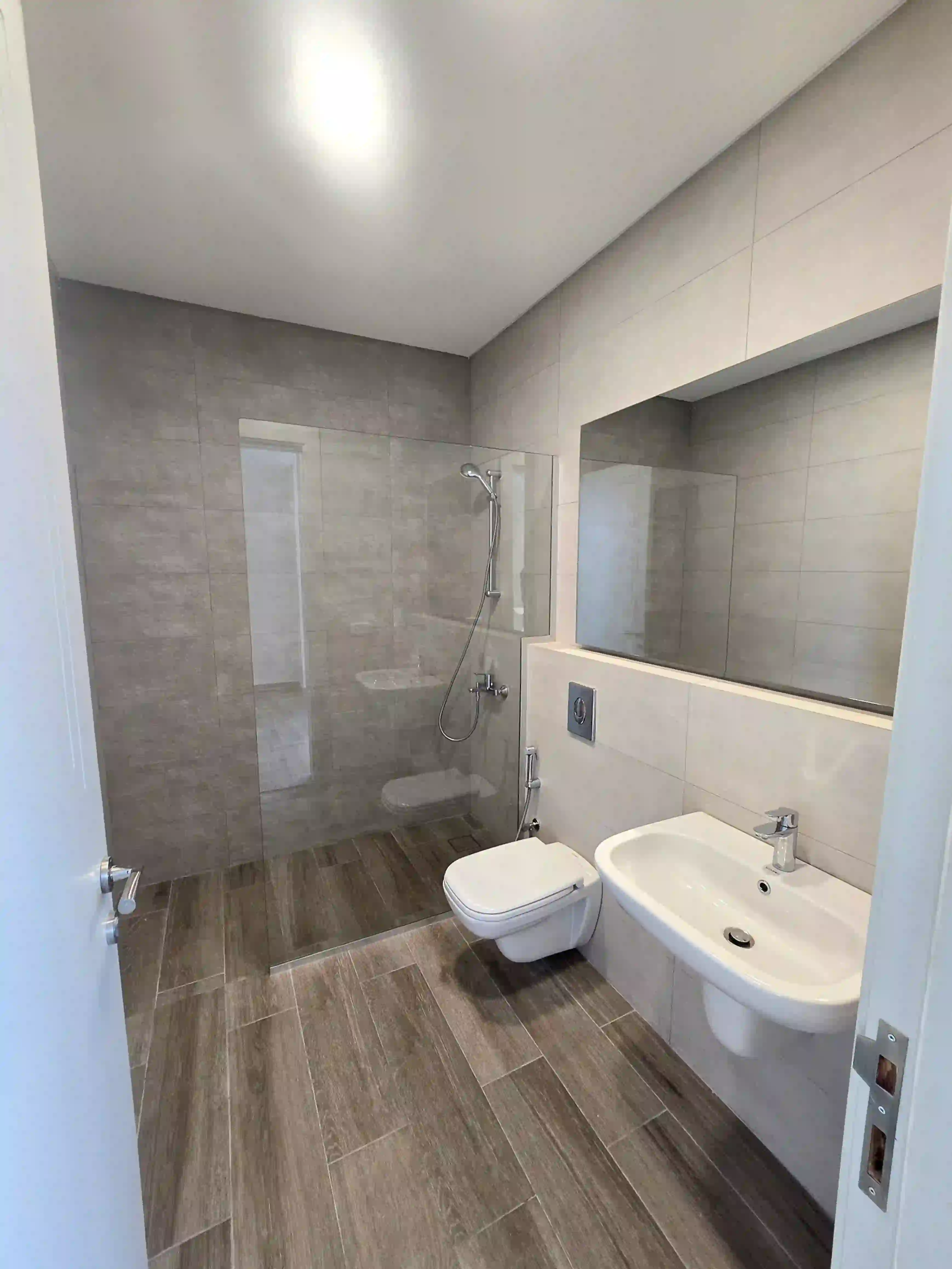 For rent Deir Ghbar Apartment - Image 13