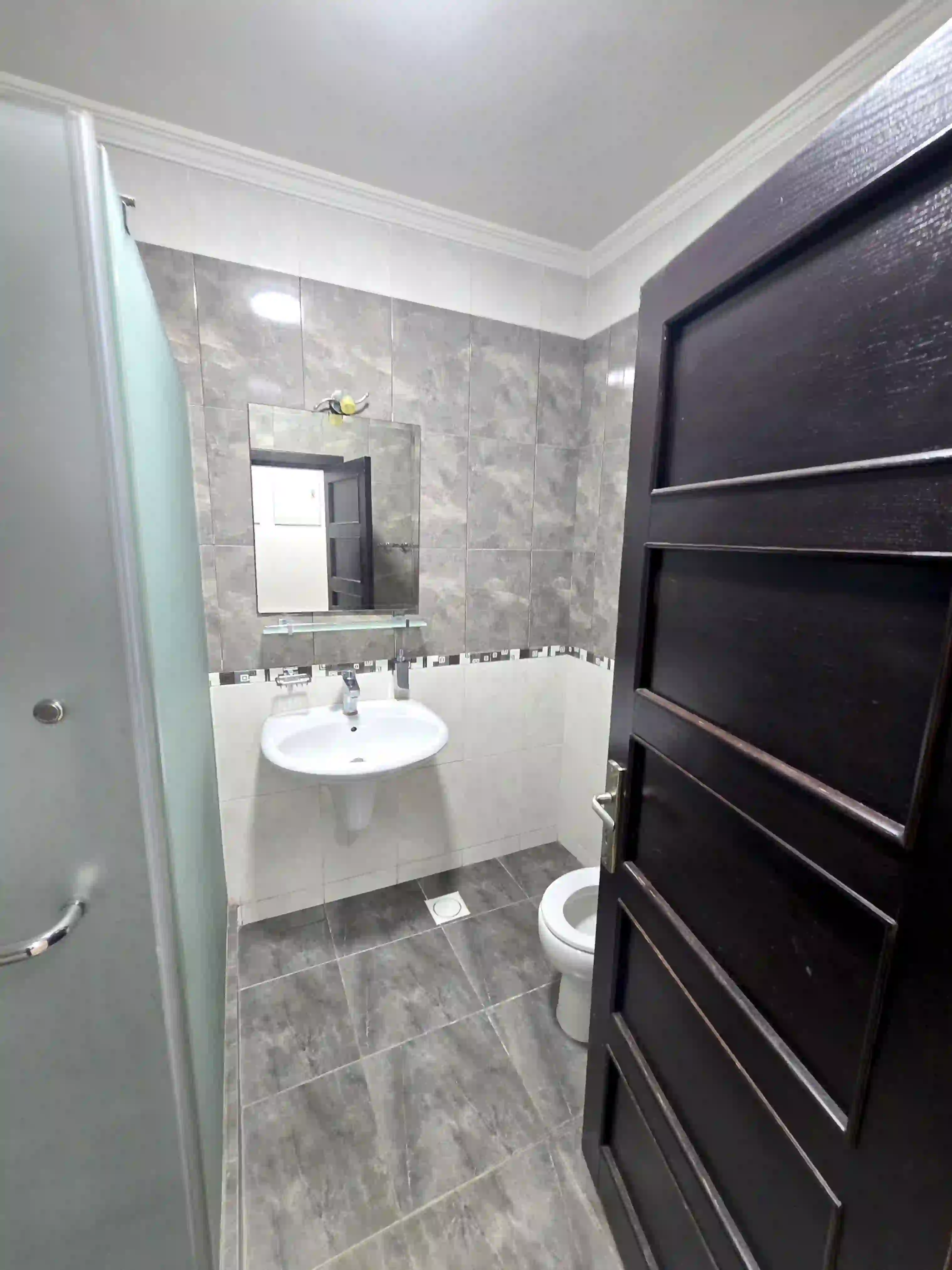 Furnished apartment in Abdoun, 150 sq m, with 2 bedrooms, pool, and gym.