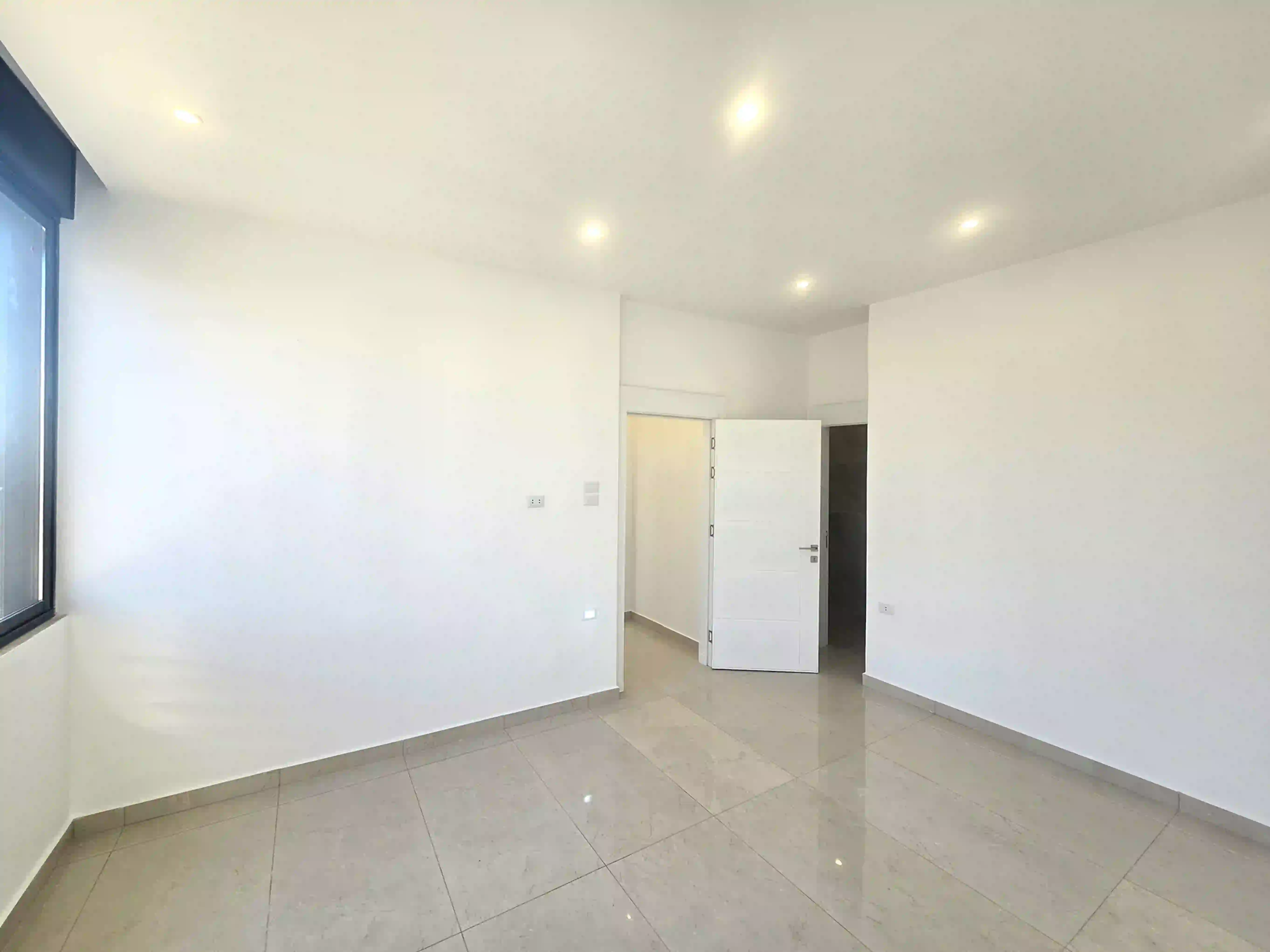For rent Abdoun Apartment - Image 6