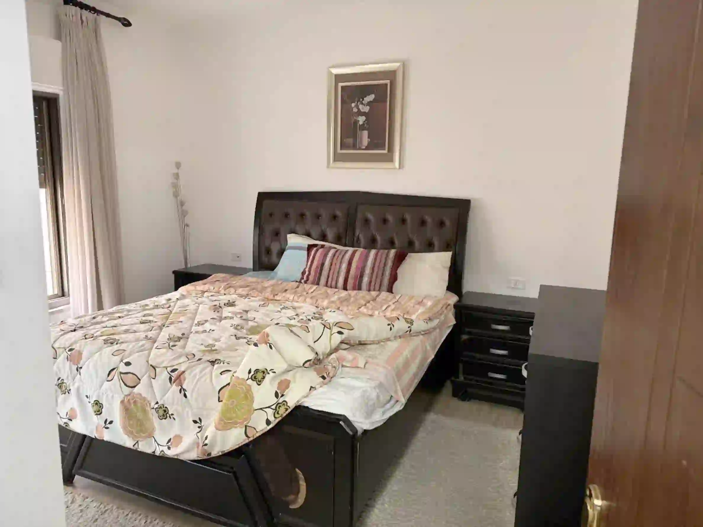 For rent Deir Ghbar Apartment - Image 4