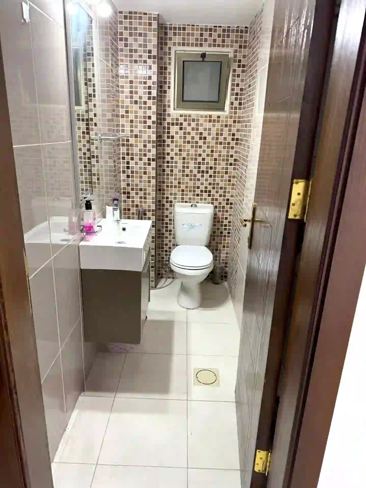 For rent Deir Ghbar Apartment - Image 7