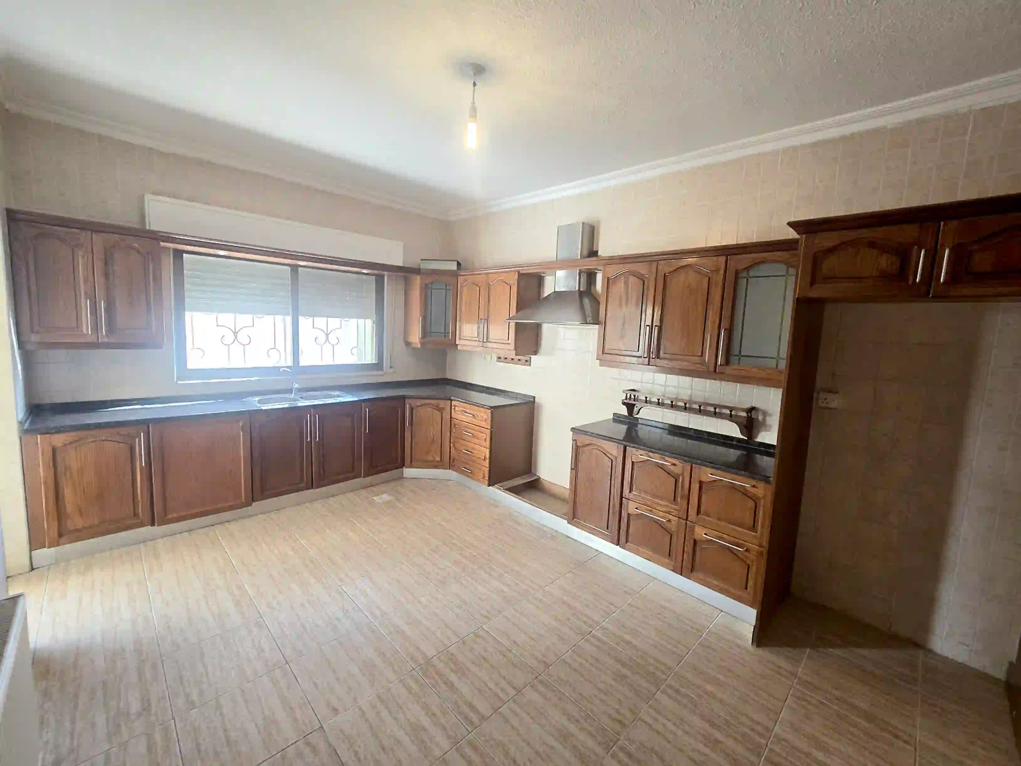 For rent 7th Circle Apartment - Image 5