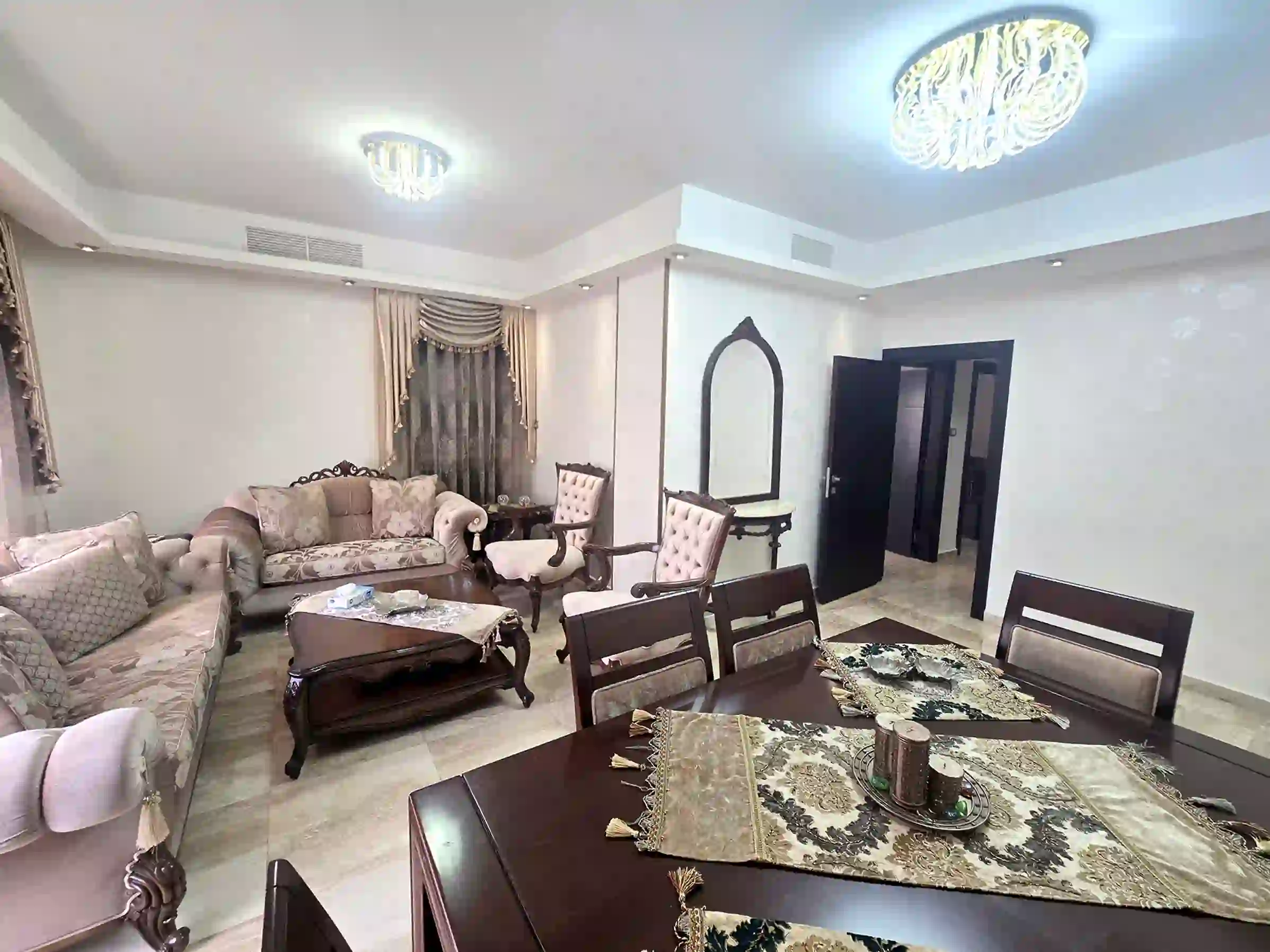 خلدا شقة مفروشة بالكامل فخمة 2 نوم طابق ثاني 130م بلكونة تكييف مركزي للإيجار 7,500 دينار 2