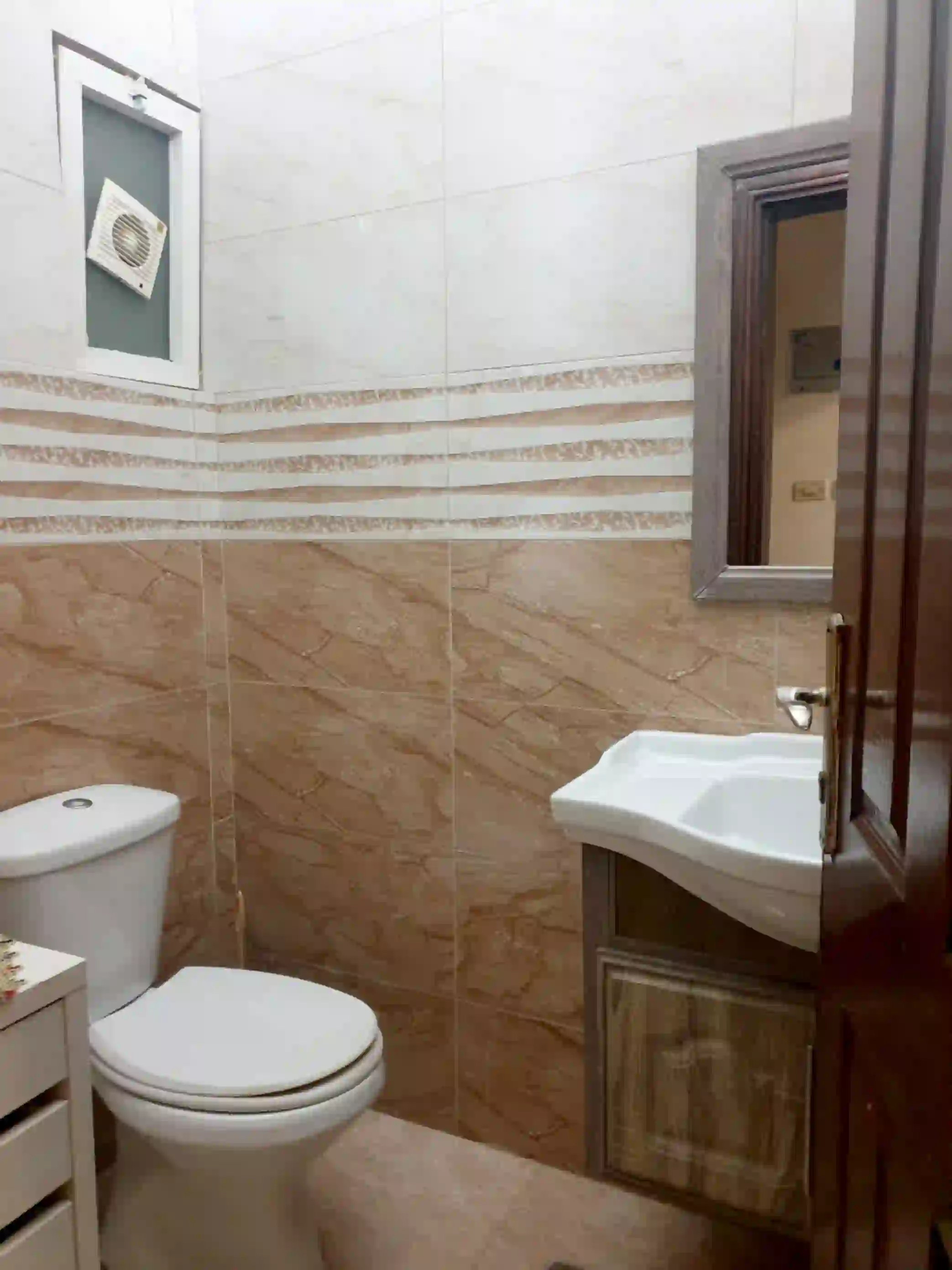 For sale Tla Al-Ali Apartment - Image 11