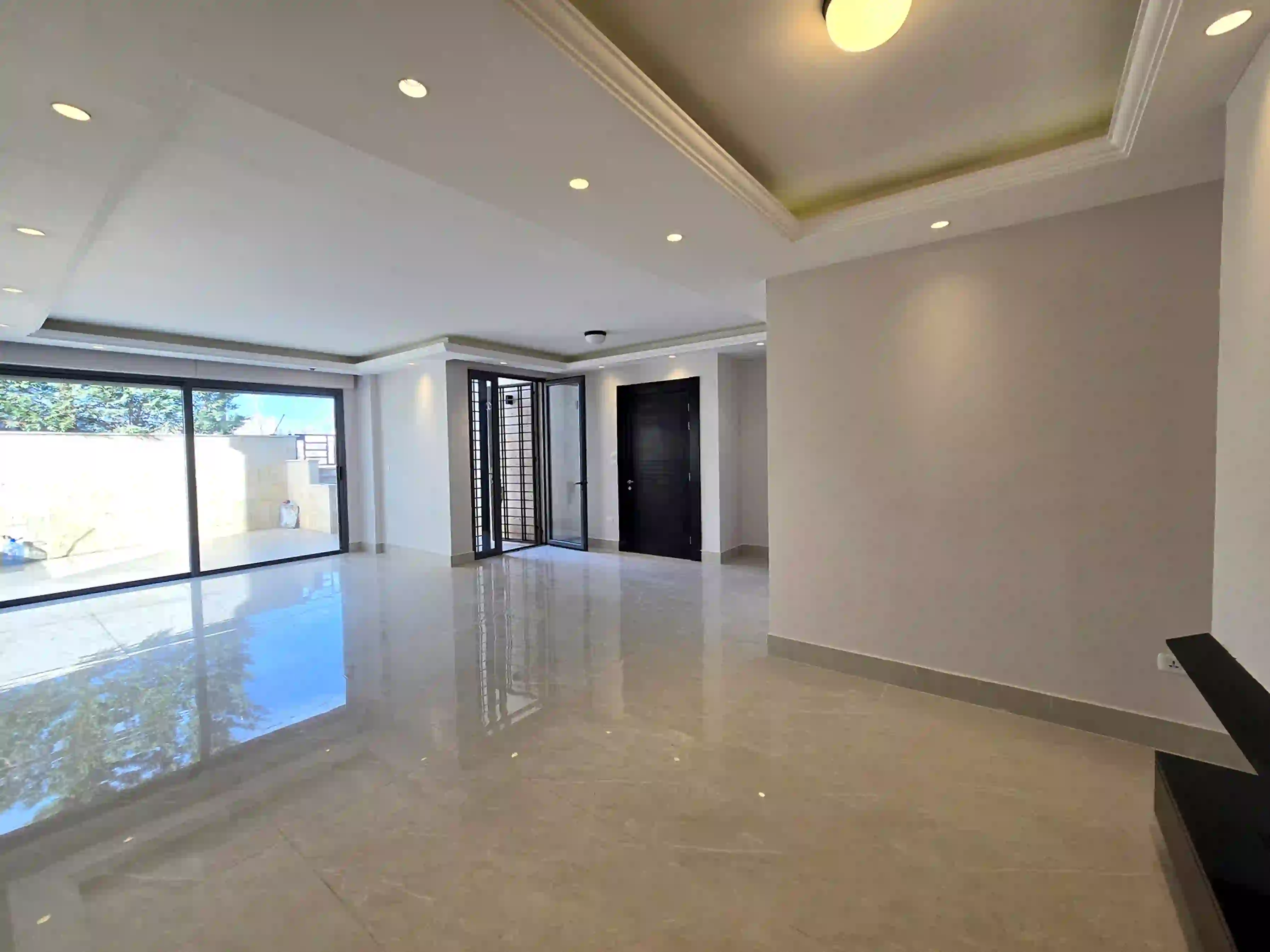 للايجار عبدون شقة