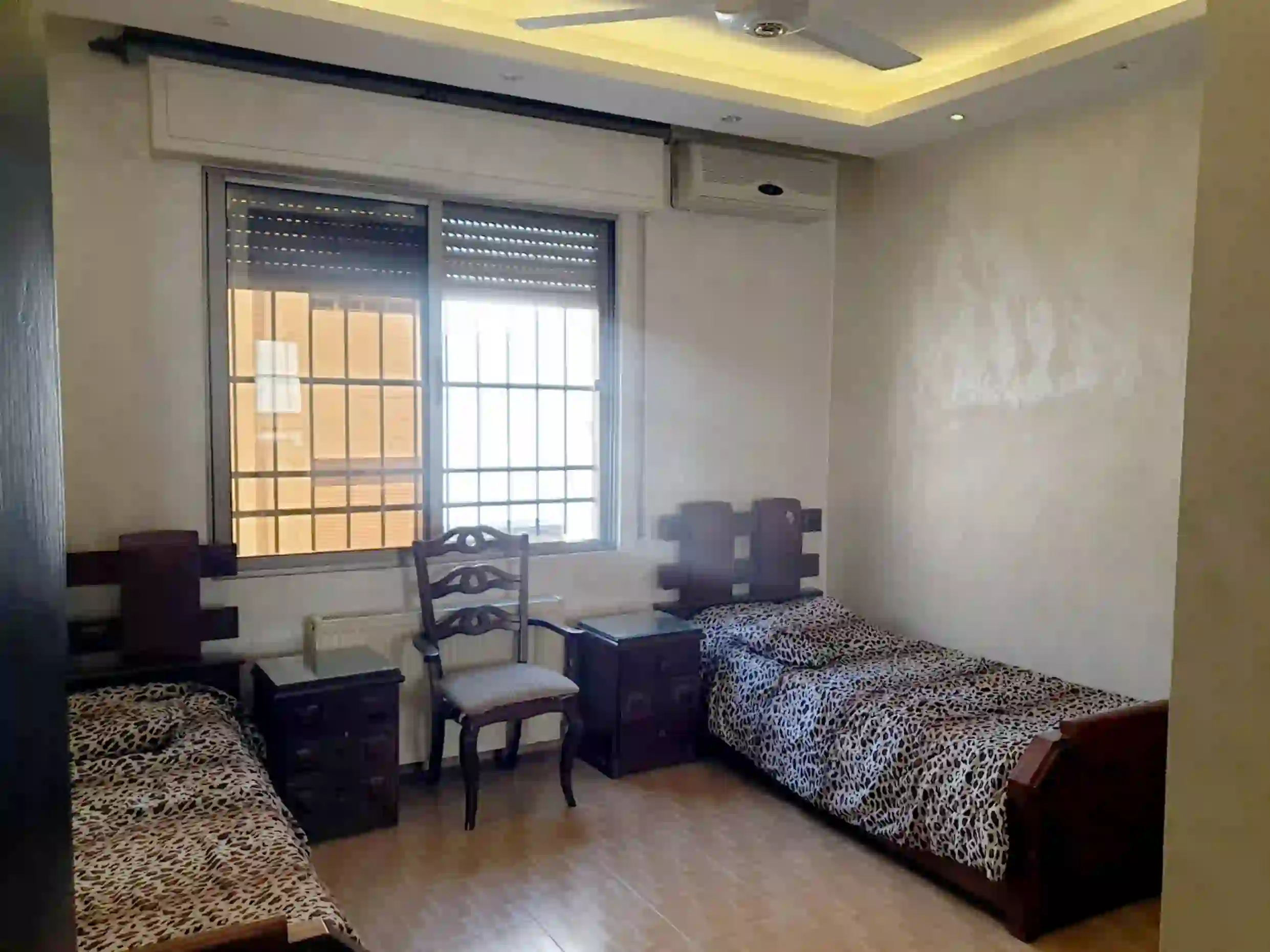 للايجار أم السماق شقة - Image 10