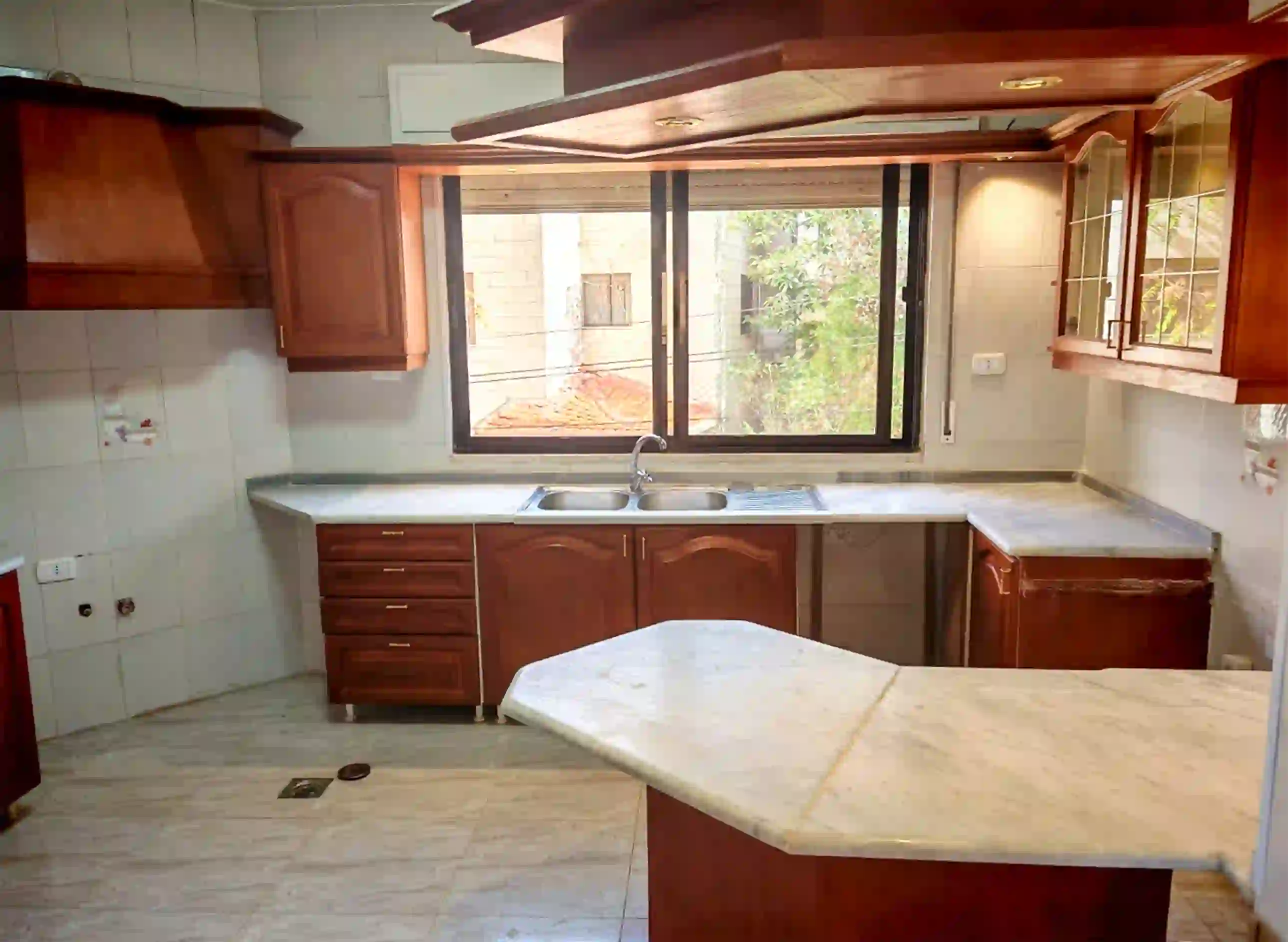 For rent 7th Circle Apartment - Image 3