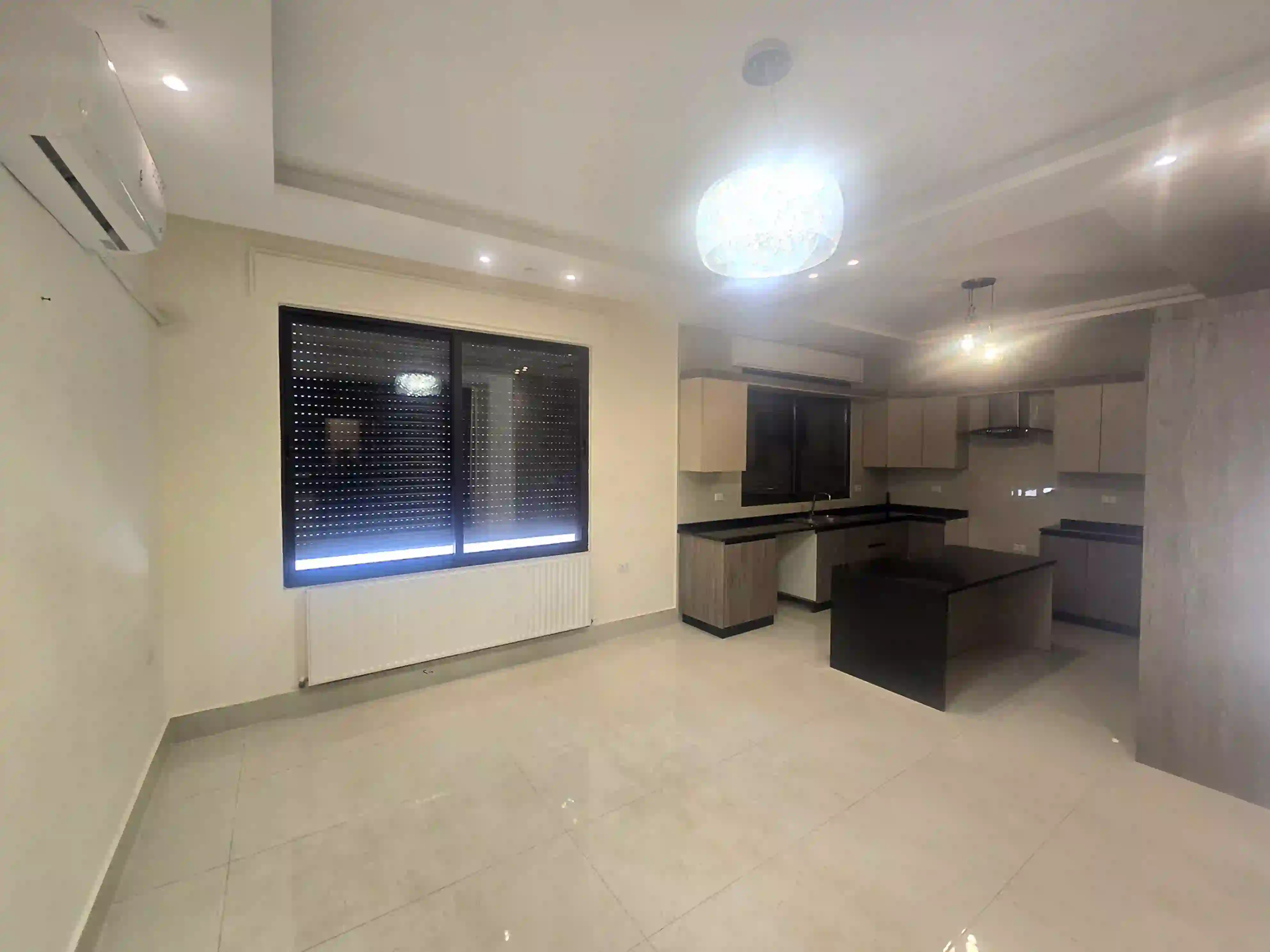 Al Rabieh Clean Unfurnished Third Floor 3-Bedroom 180sqm Apartment with Balcony for Annual Rent 7,800 JD 3