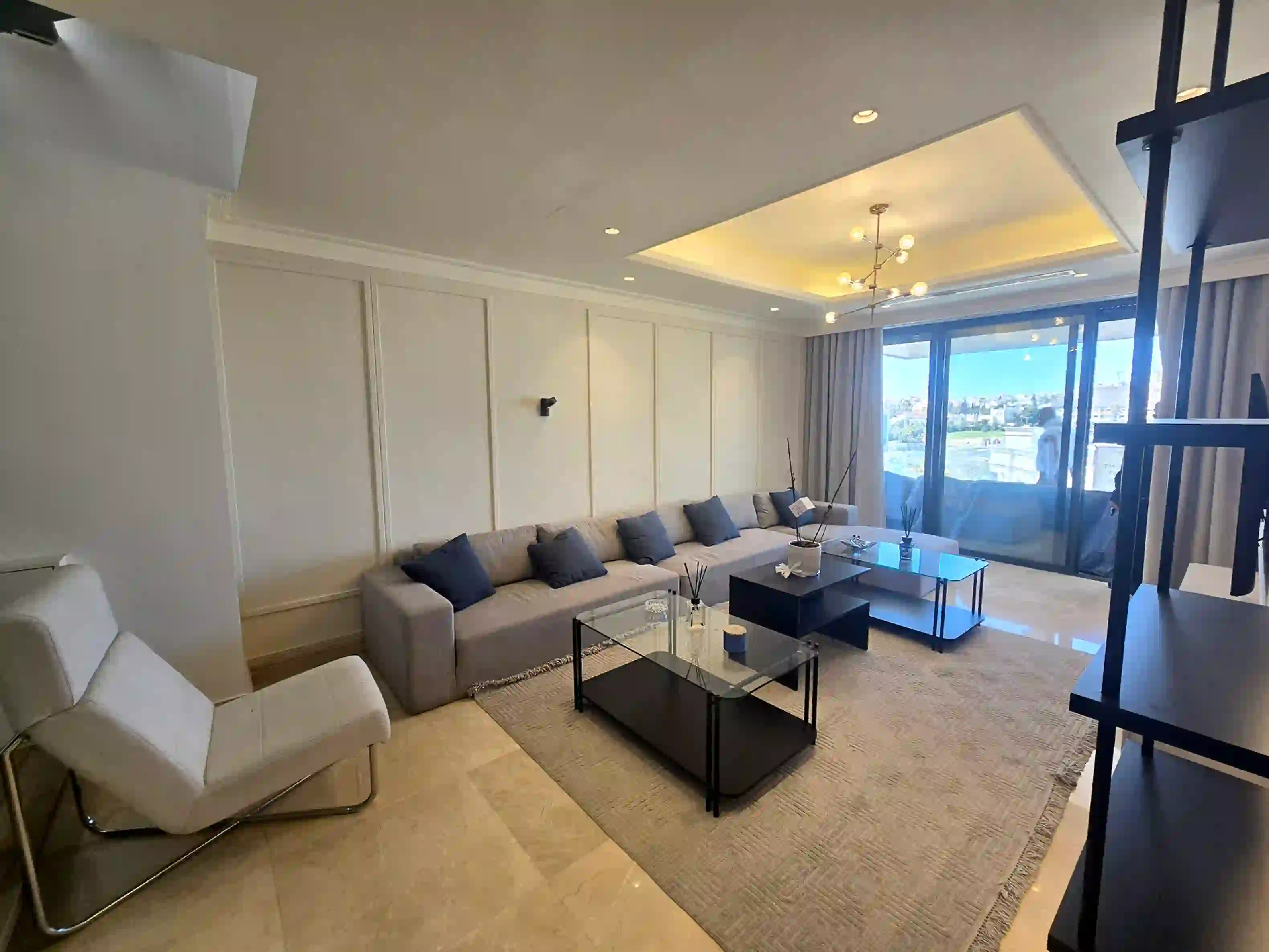 للايجار جبل عمان شقة - Image 1