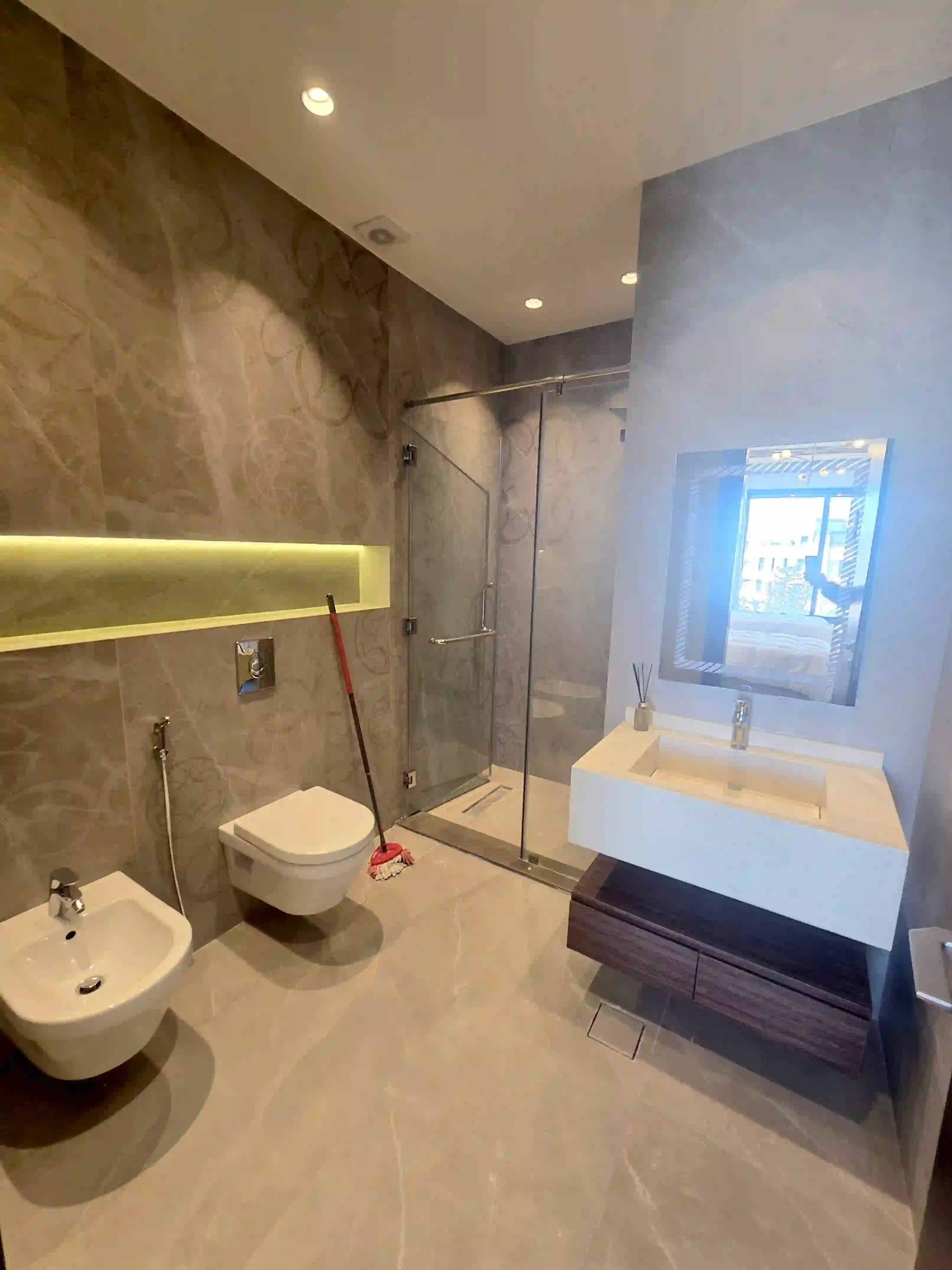 للايجار جبل عمان شقة - Image 12