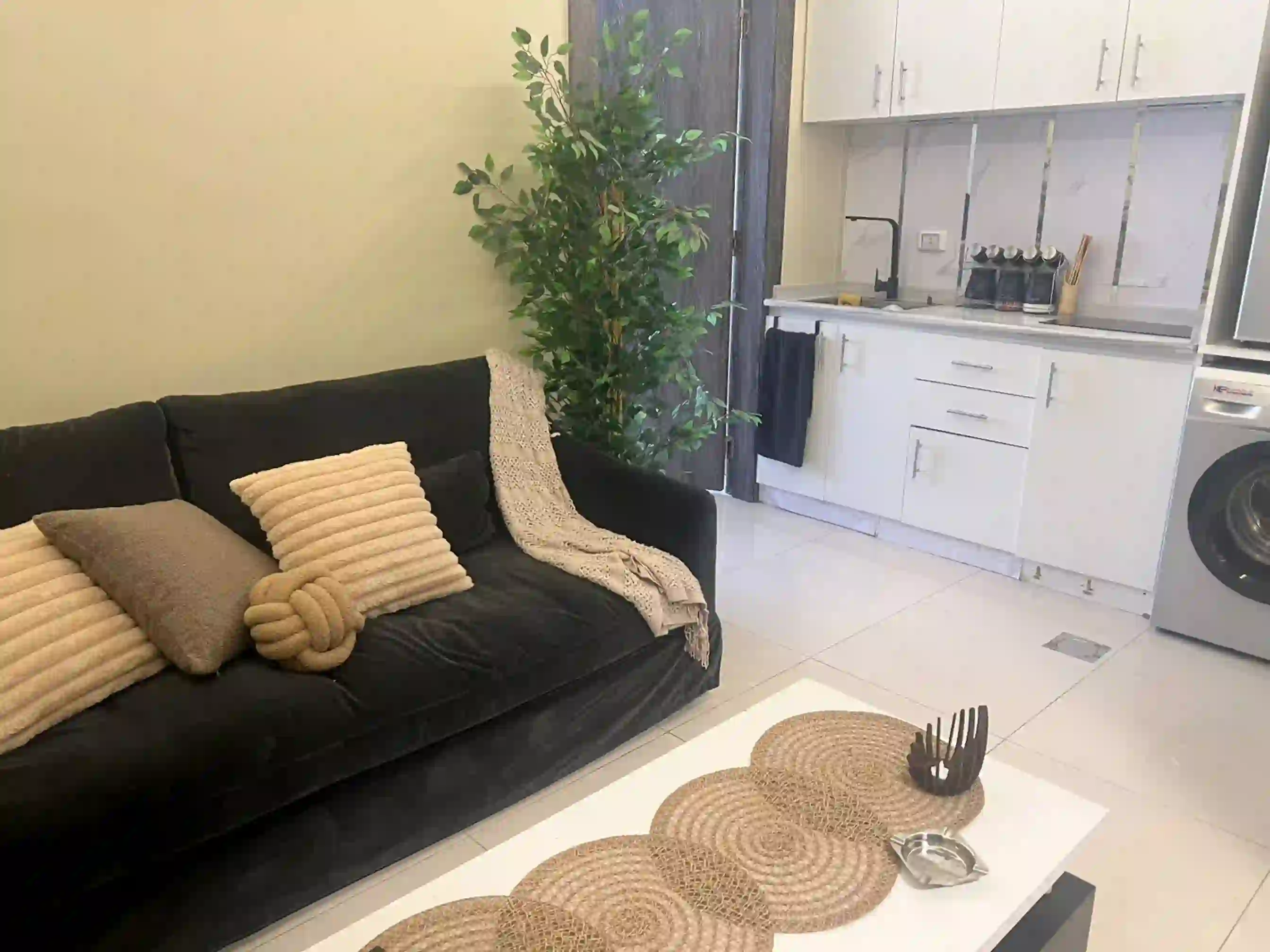 For rent Abdoun Apartment - Image 1