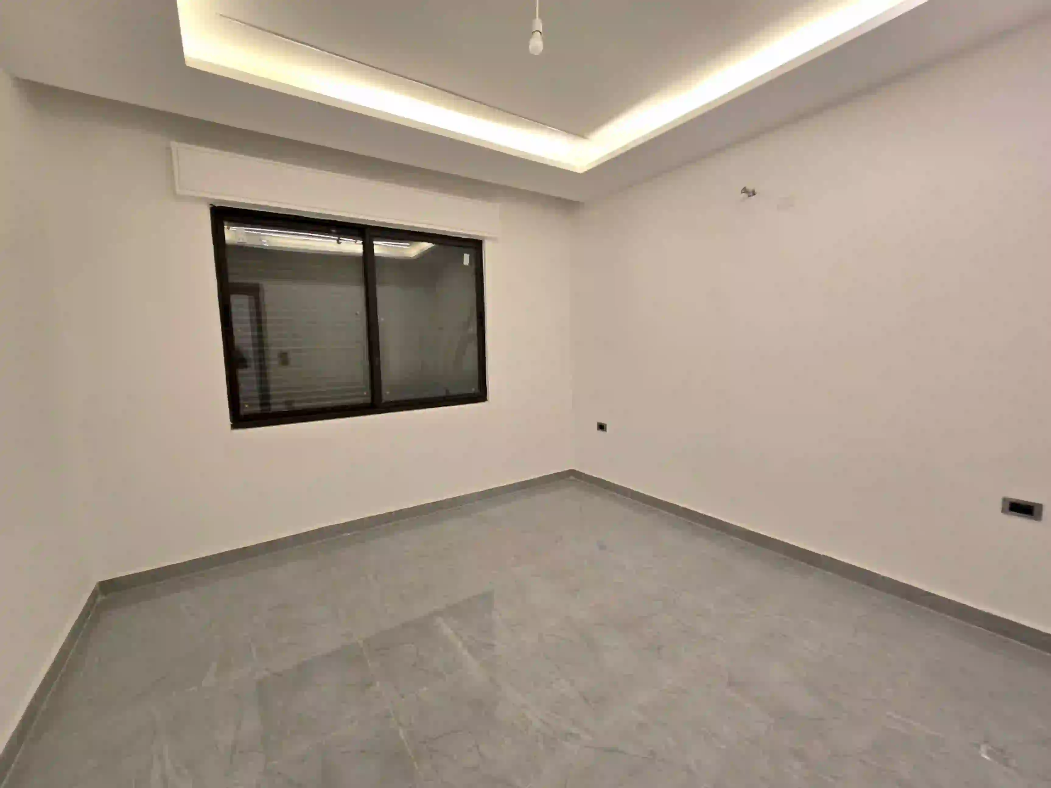 For sale Deir Ghbar Apartment - Image 5