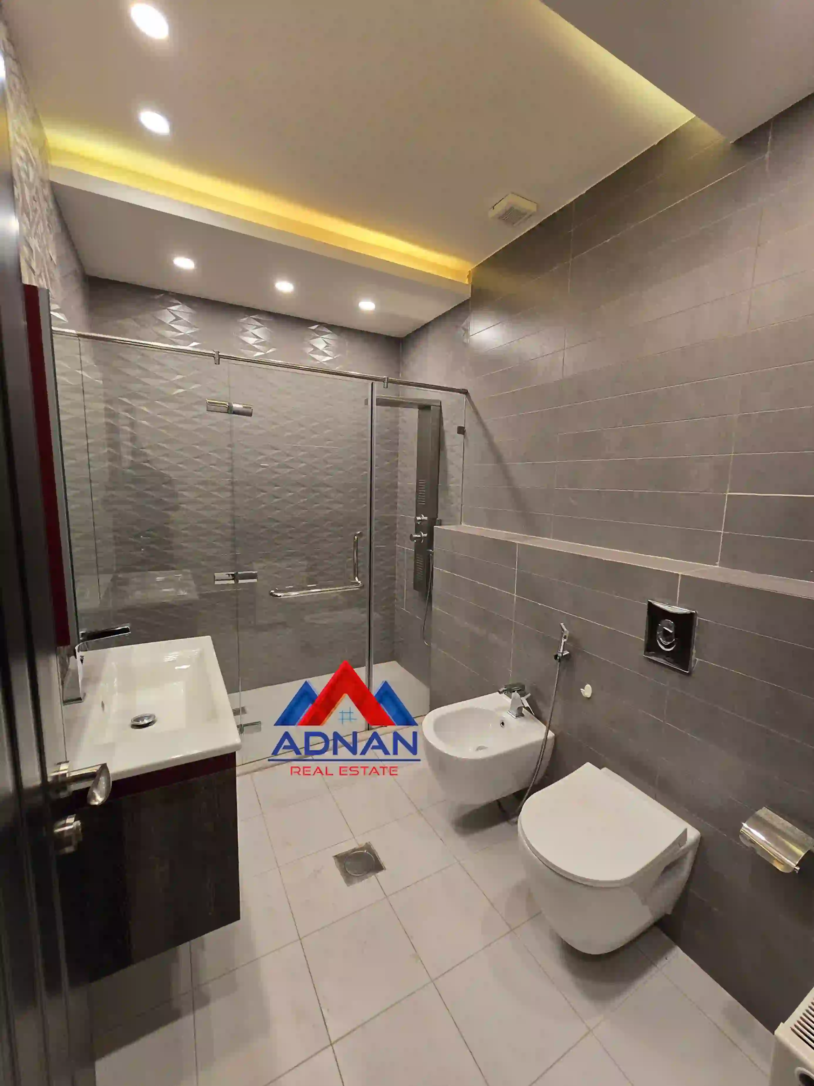 For rent Deir Ghbar Apartment - Image 10