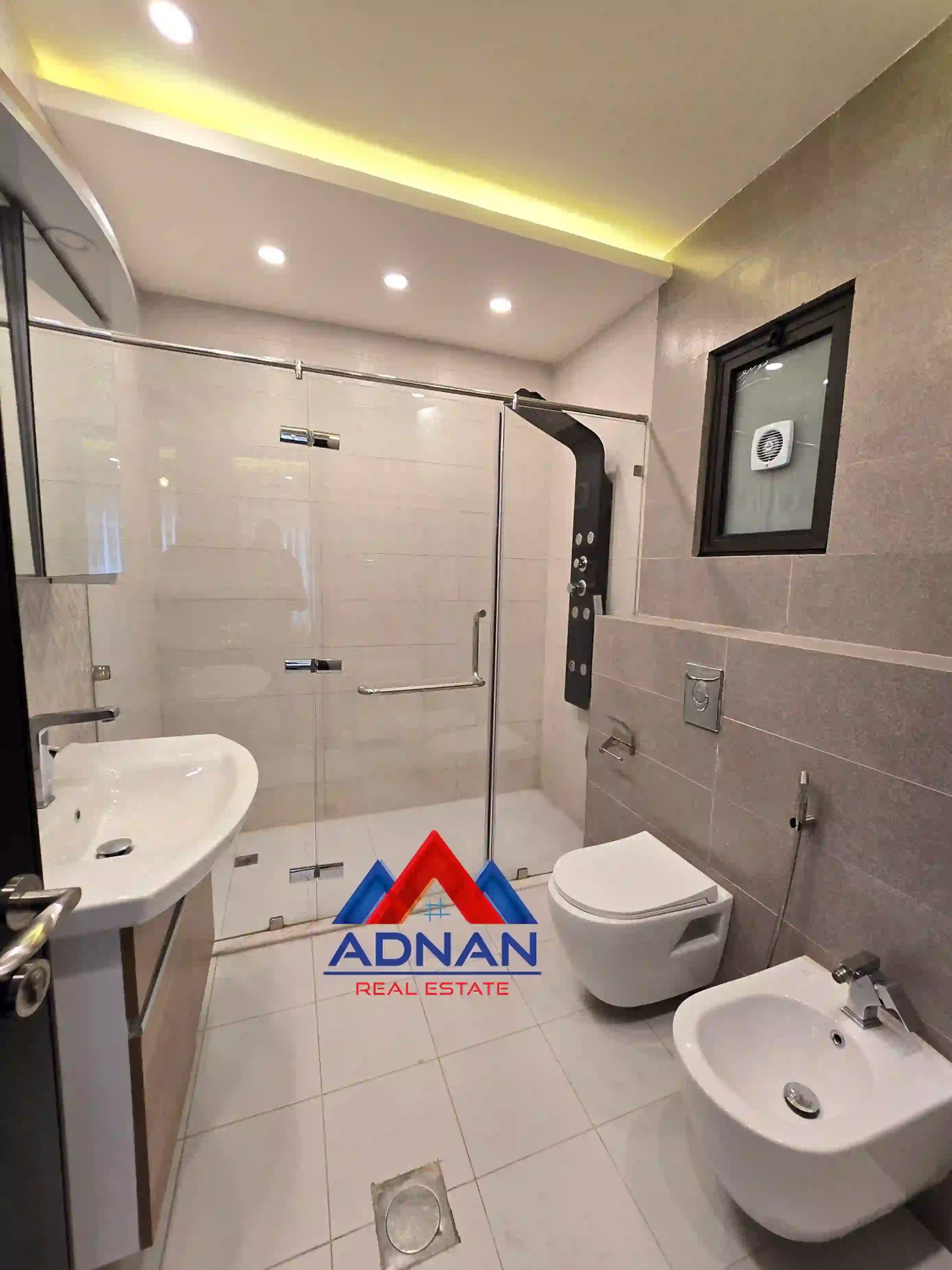 For rent Deir Ghbar Apartment - Image 9