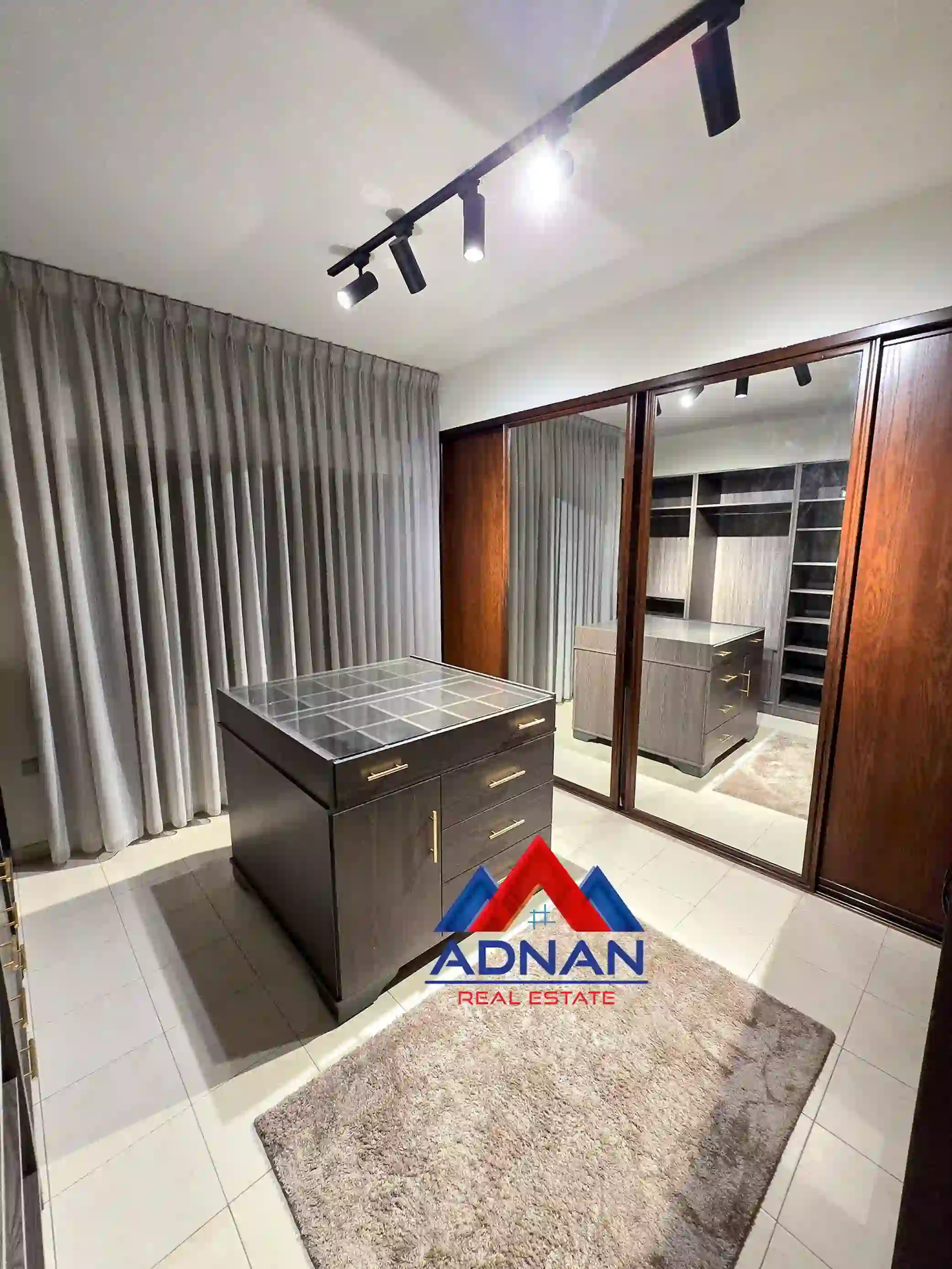 For rent Deir Ghbar Apartment - Image 9