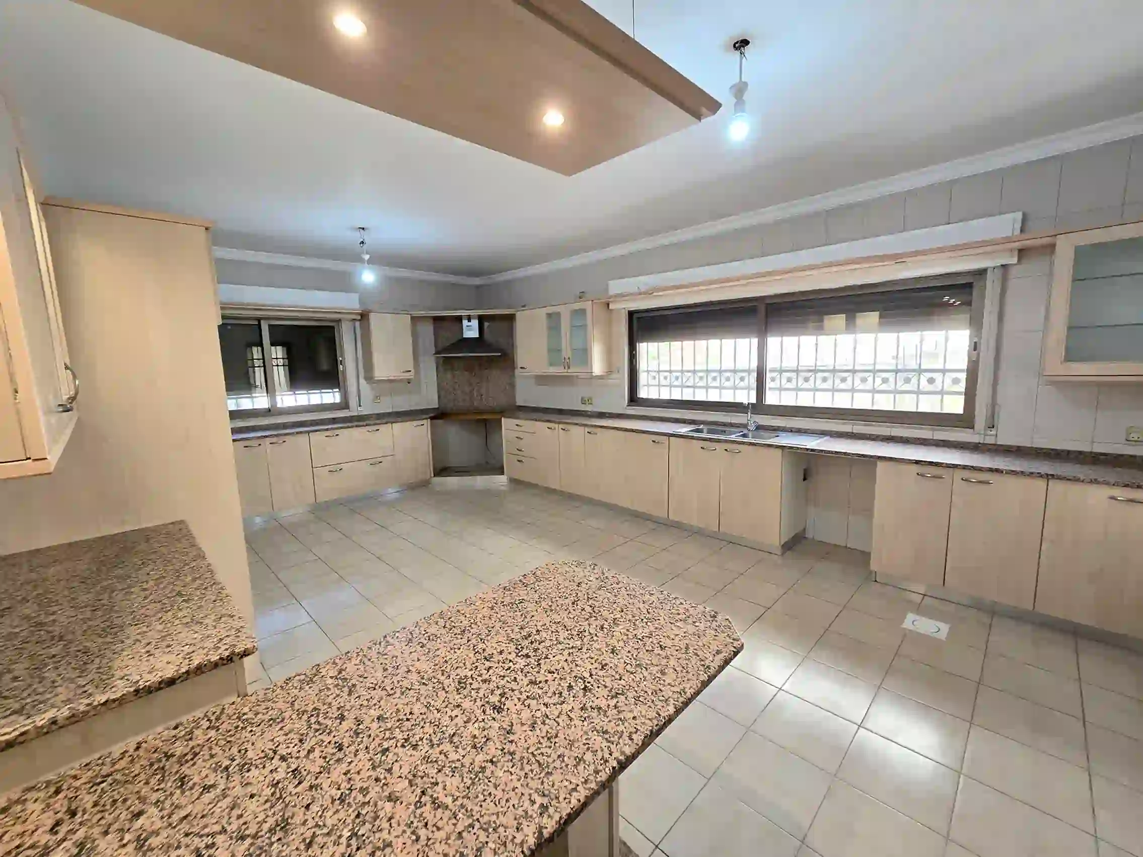 للايجار أم أذينة شقة - Image 4