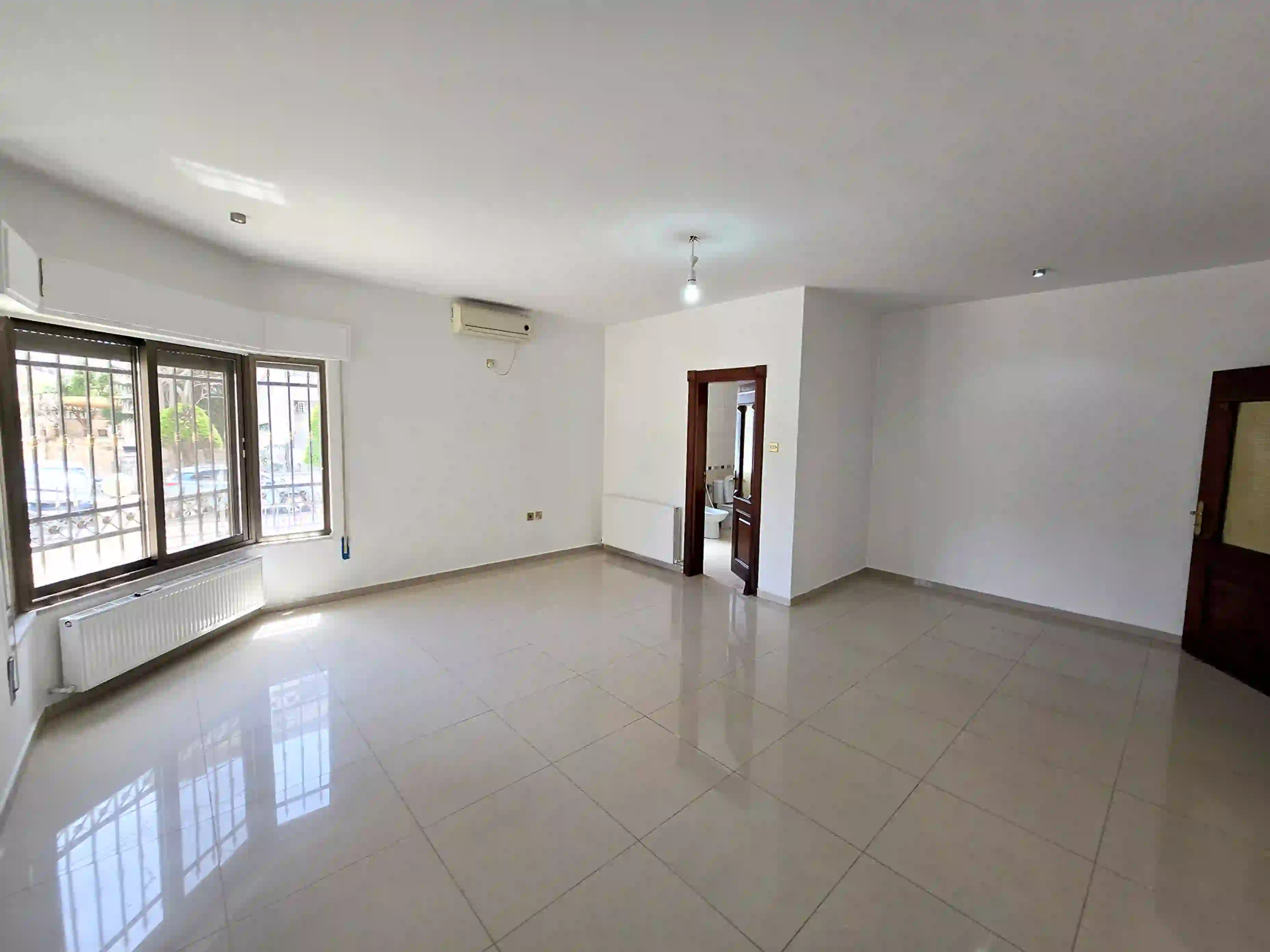 للايجار أم أذينة شقة - Image 5