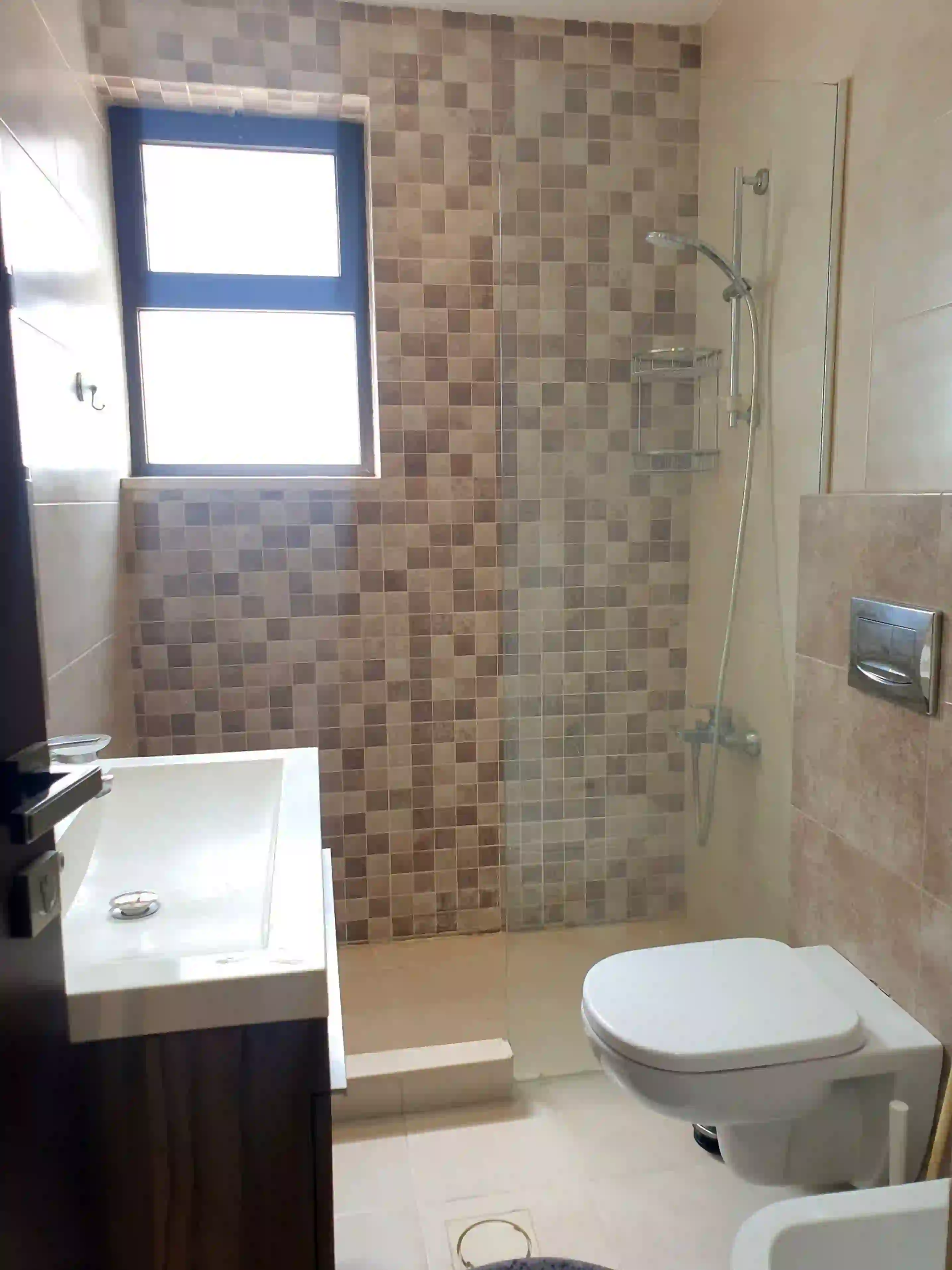 For rent Abdoun Apartment - Image 11